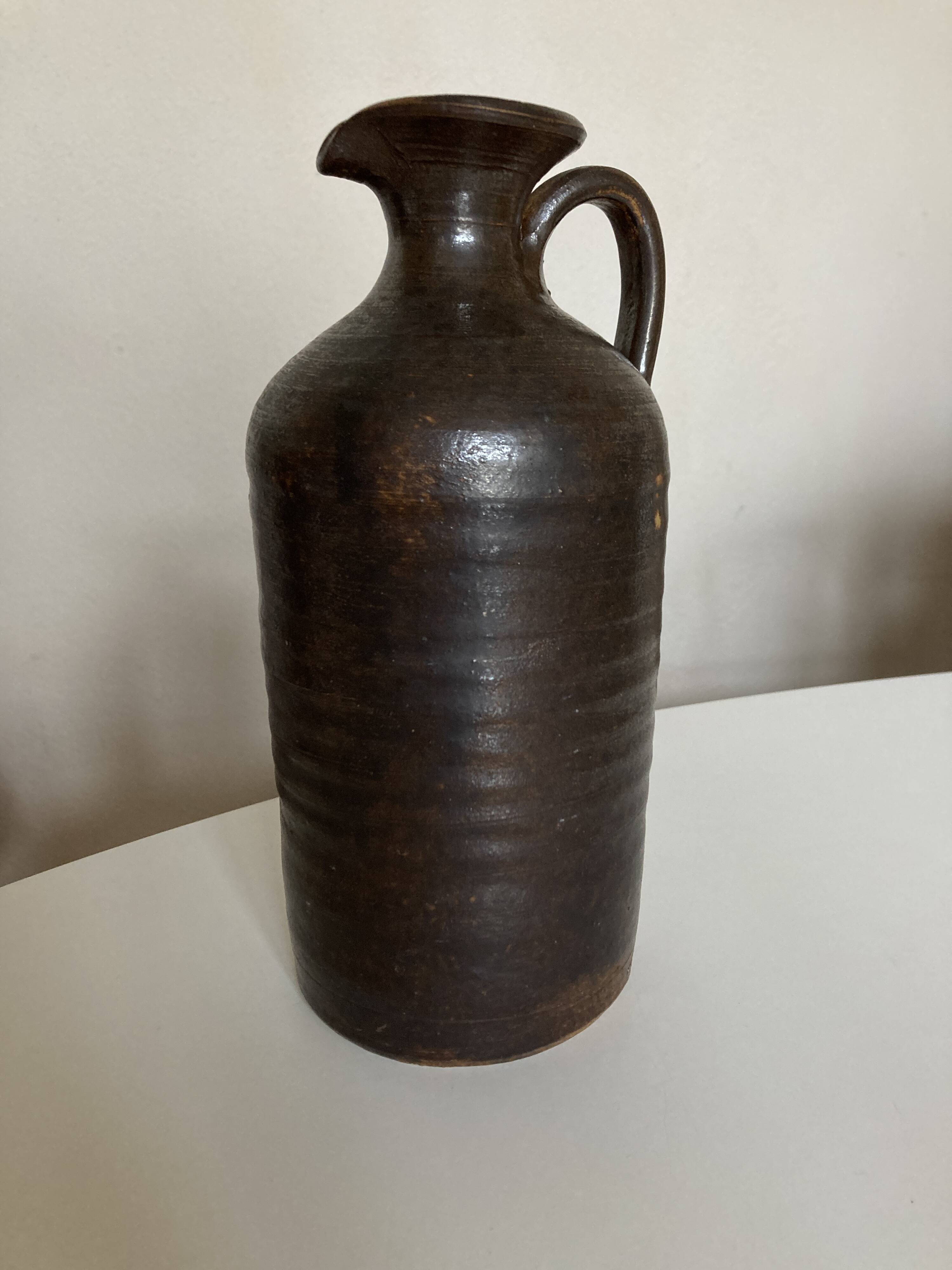 potter's pitcher vase in sandstone turned with coil Puisaye 1970