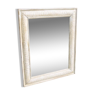 Ancien miroir avec cadre en bois cérusé blanc