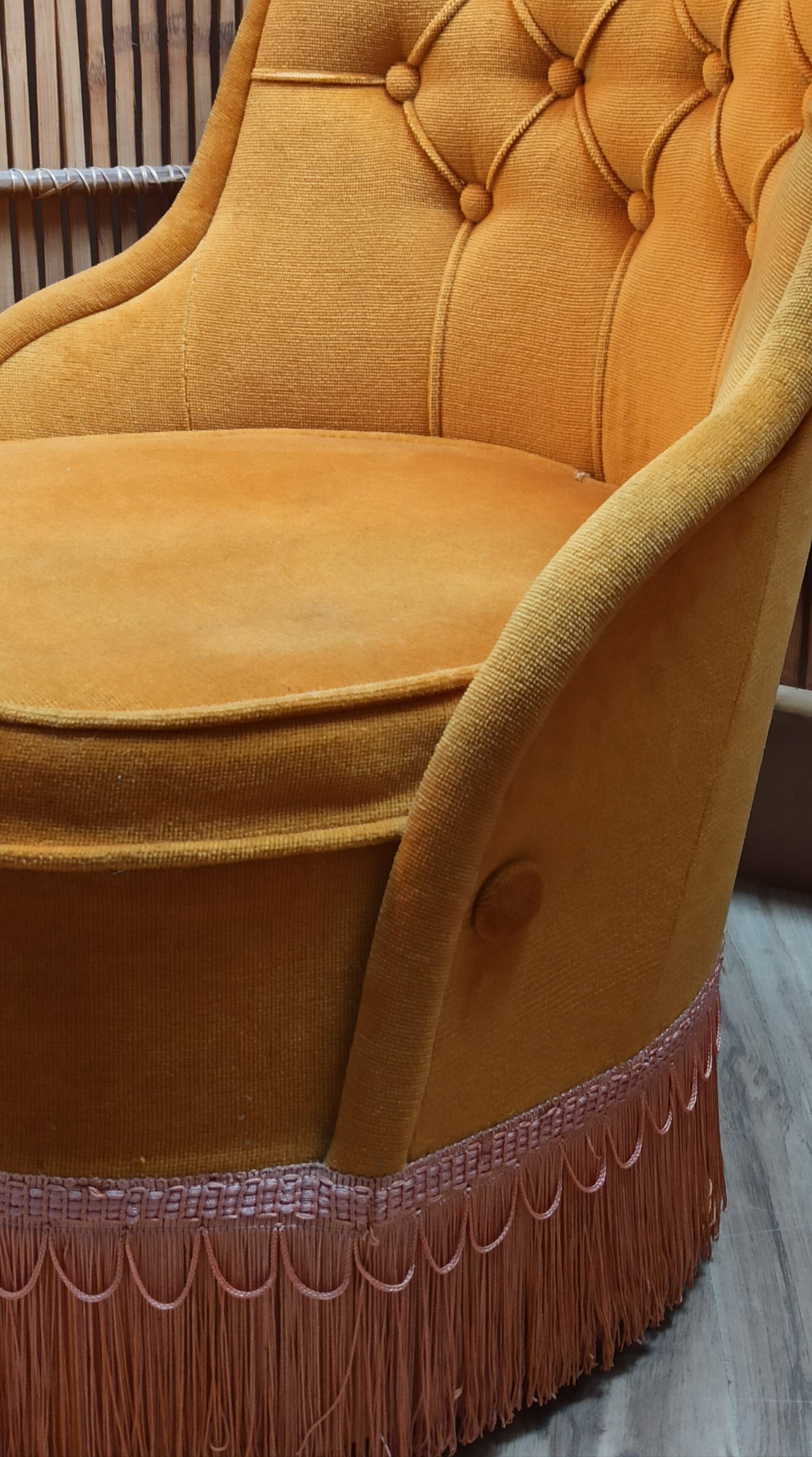 Gold velvet toad chair