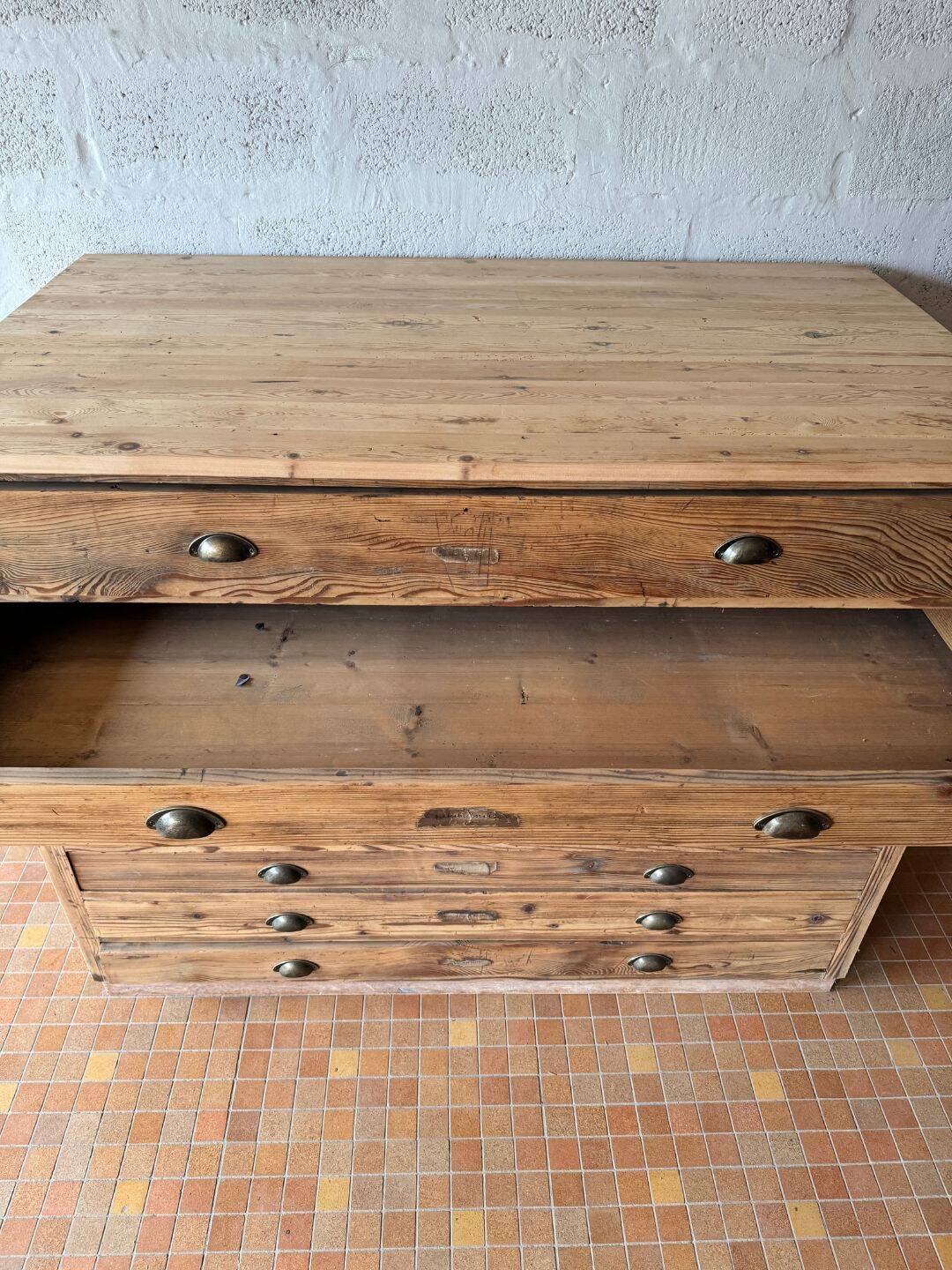 Solid pitch pine workbench - Early 20th century