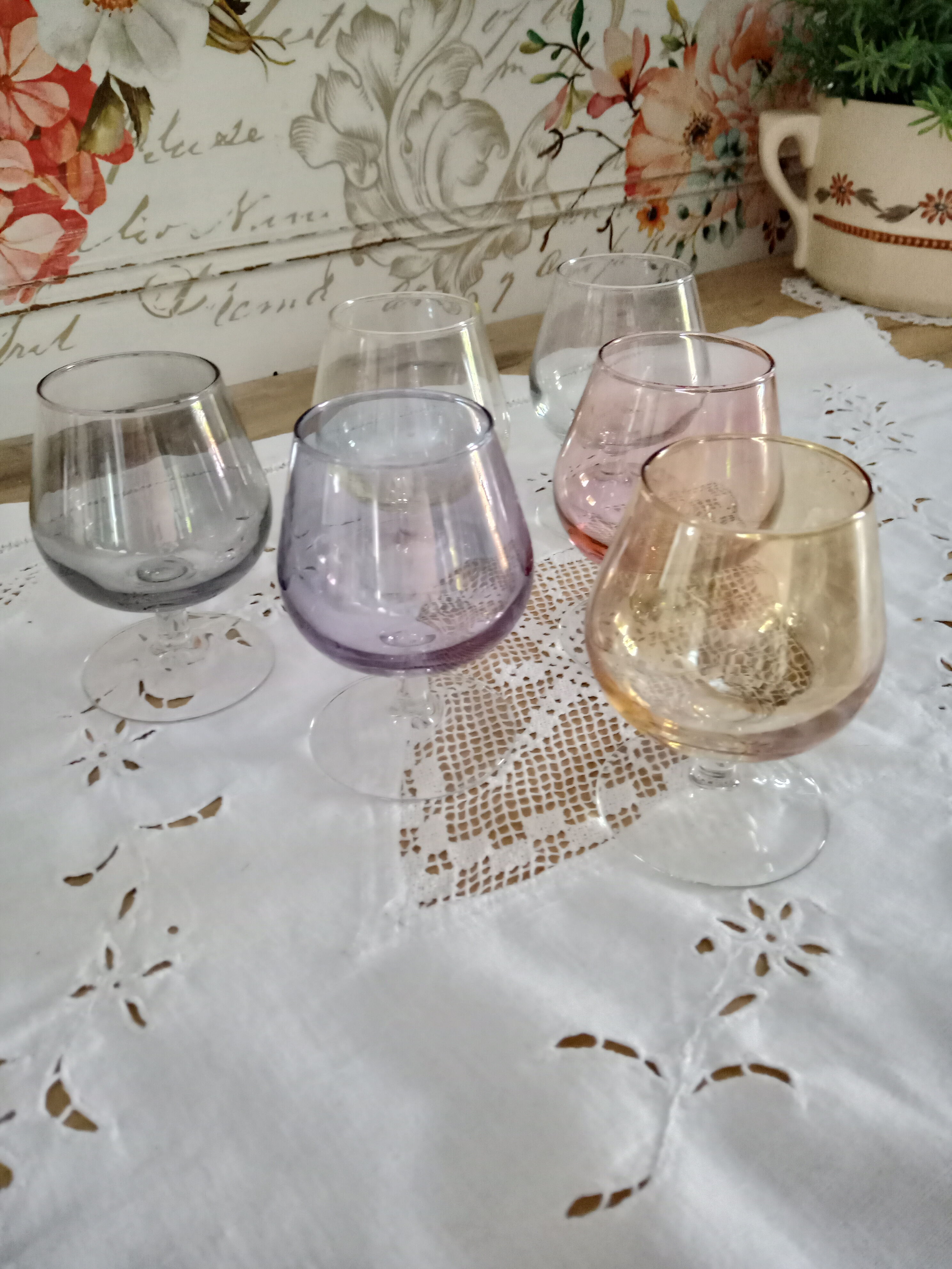Set of 6 harlequin cognac glasses