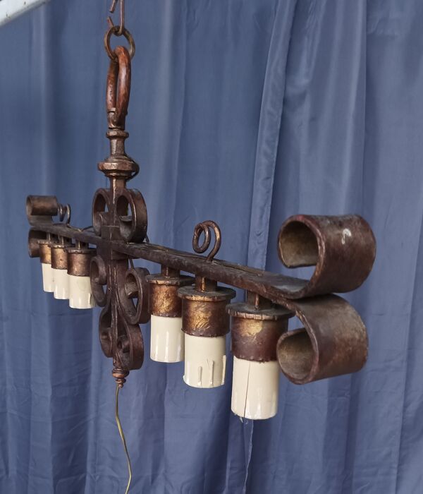 Lustre en fer forgé vers 1900