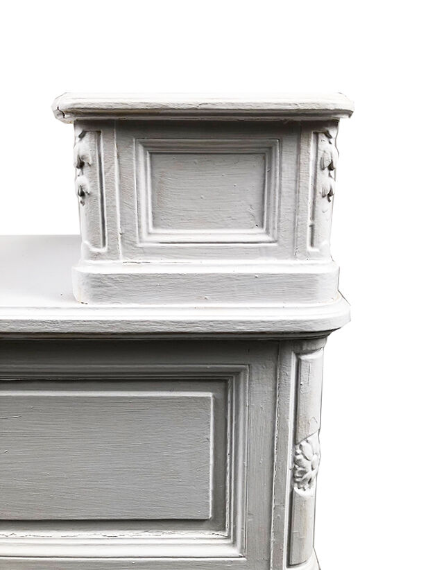 Louis XVI-style tiered desk lay white