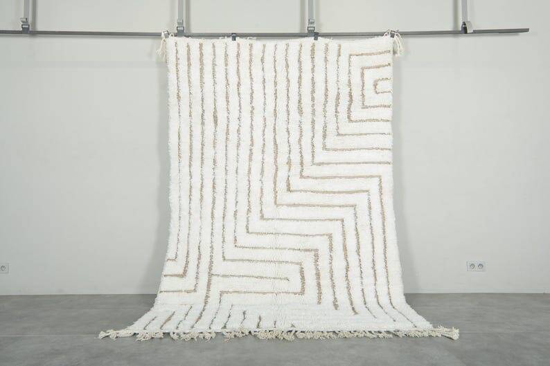 Pure natural wool Berber rug for your living room, size 150 x 250 cm.