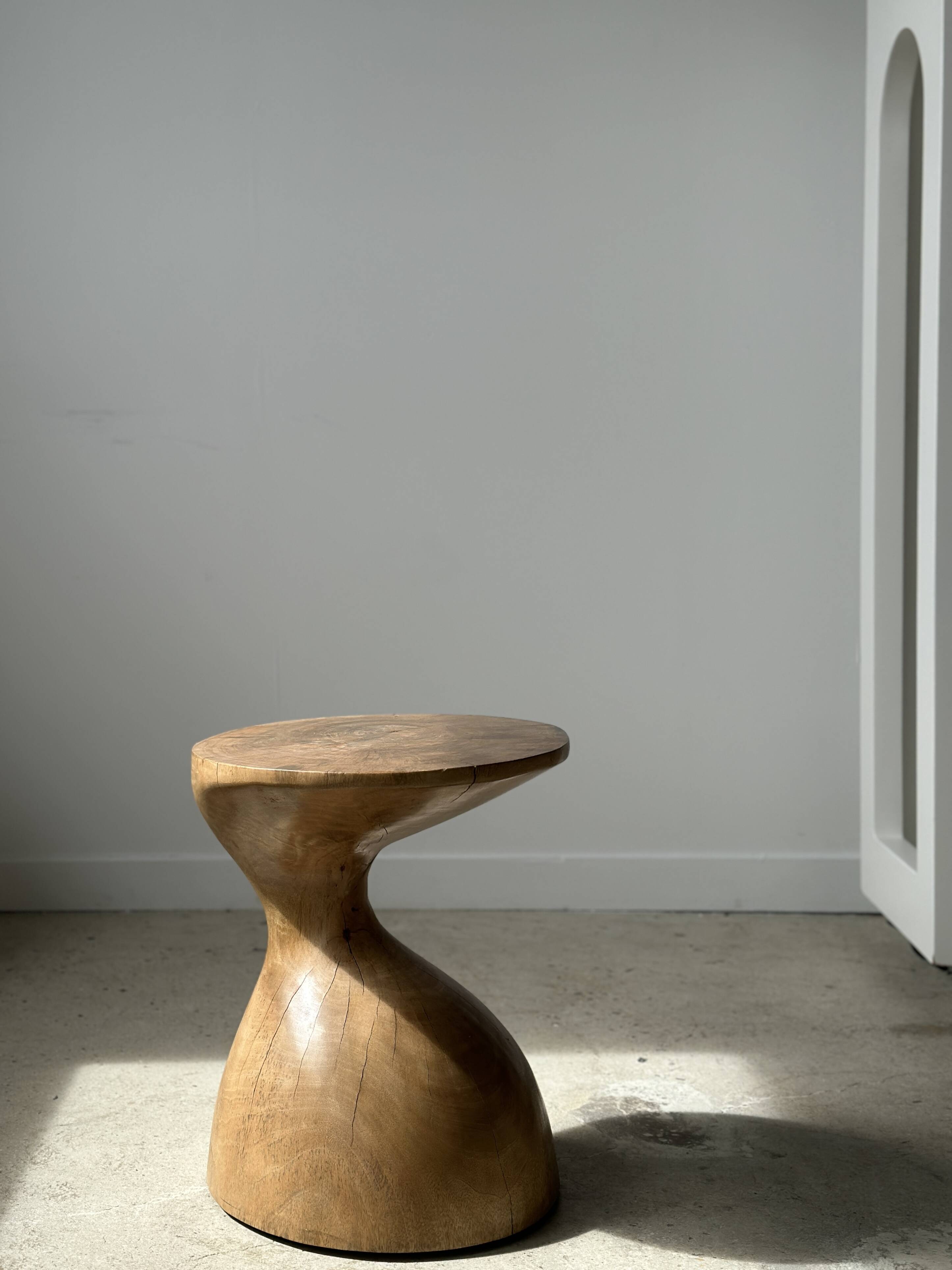 Solid wood side table (monoxyl) organic shape natural color
