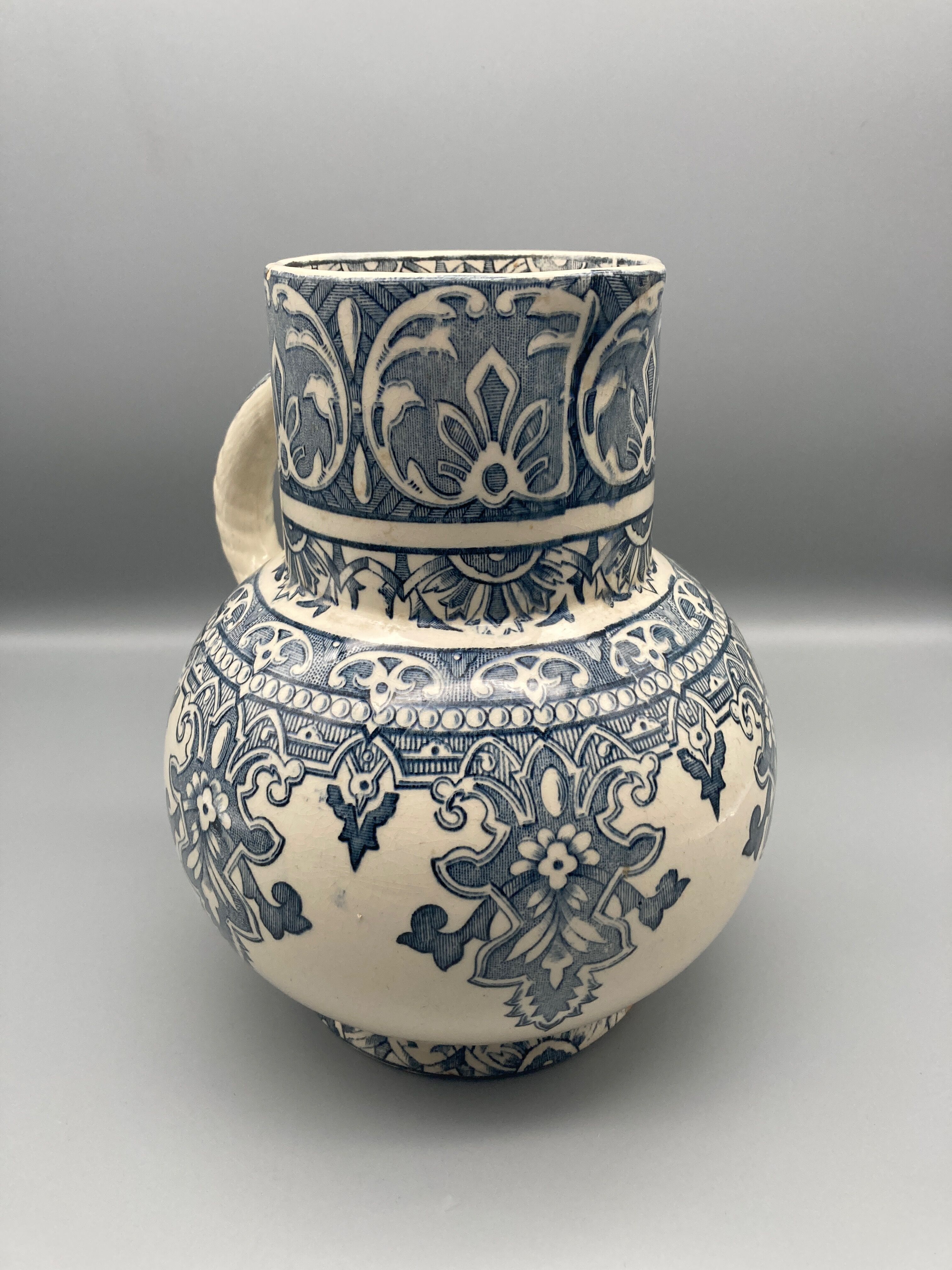 Toilet pitcher Terre de Fer Longchamps "Moorish"