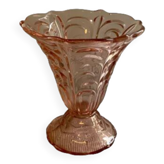 Vintage vase in pink molded glass 1960
