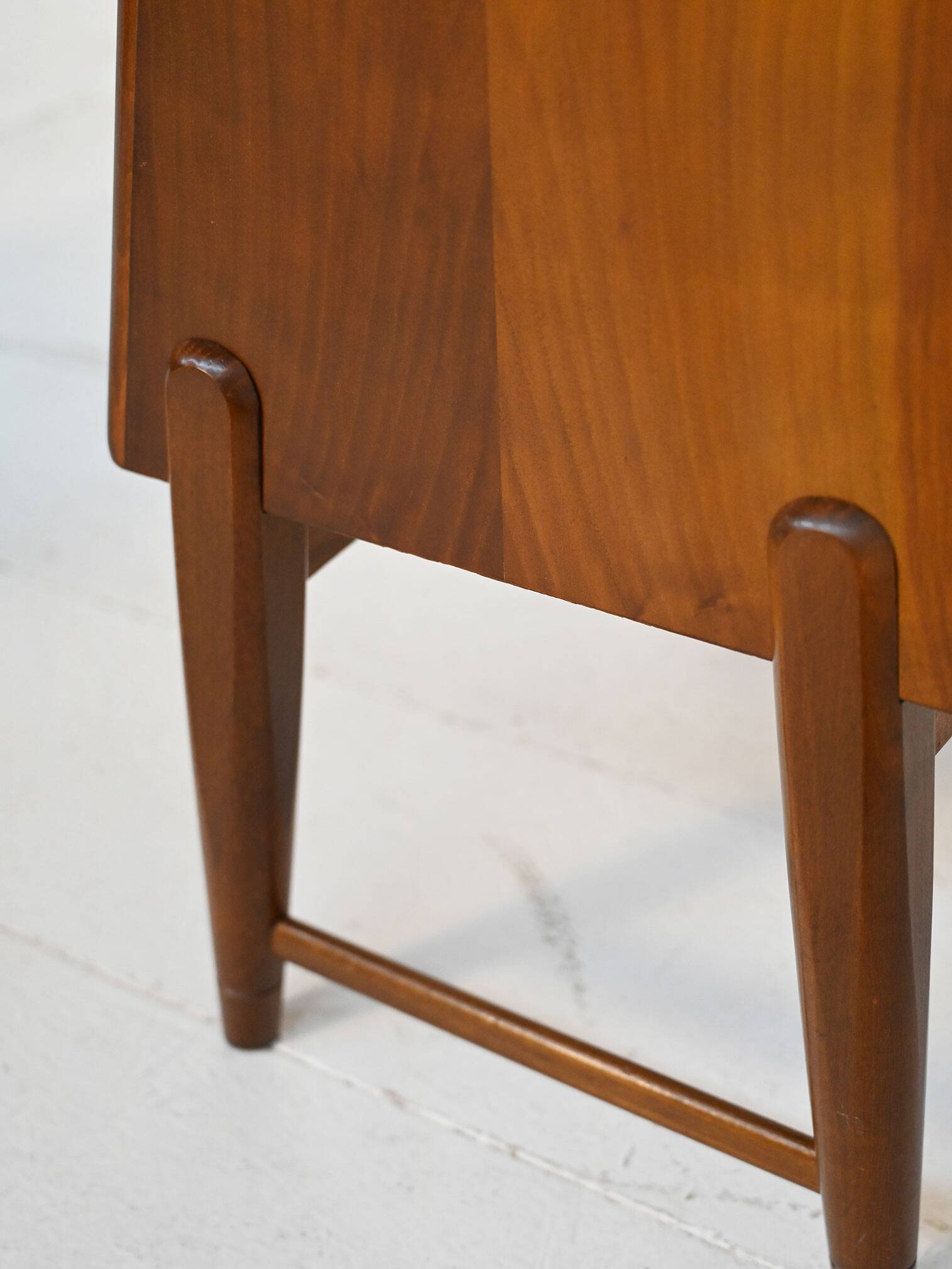 Tables de chevet en teck par A. Chr. Laursen, Danemark, années 1950.
