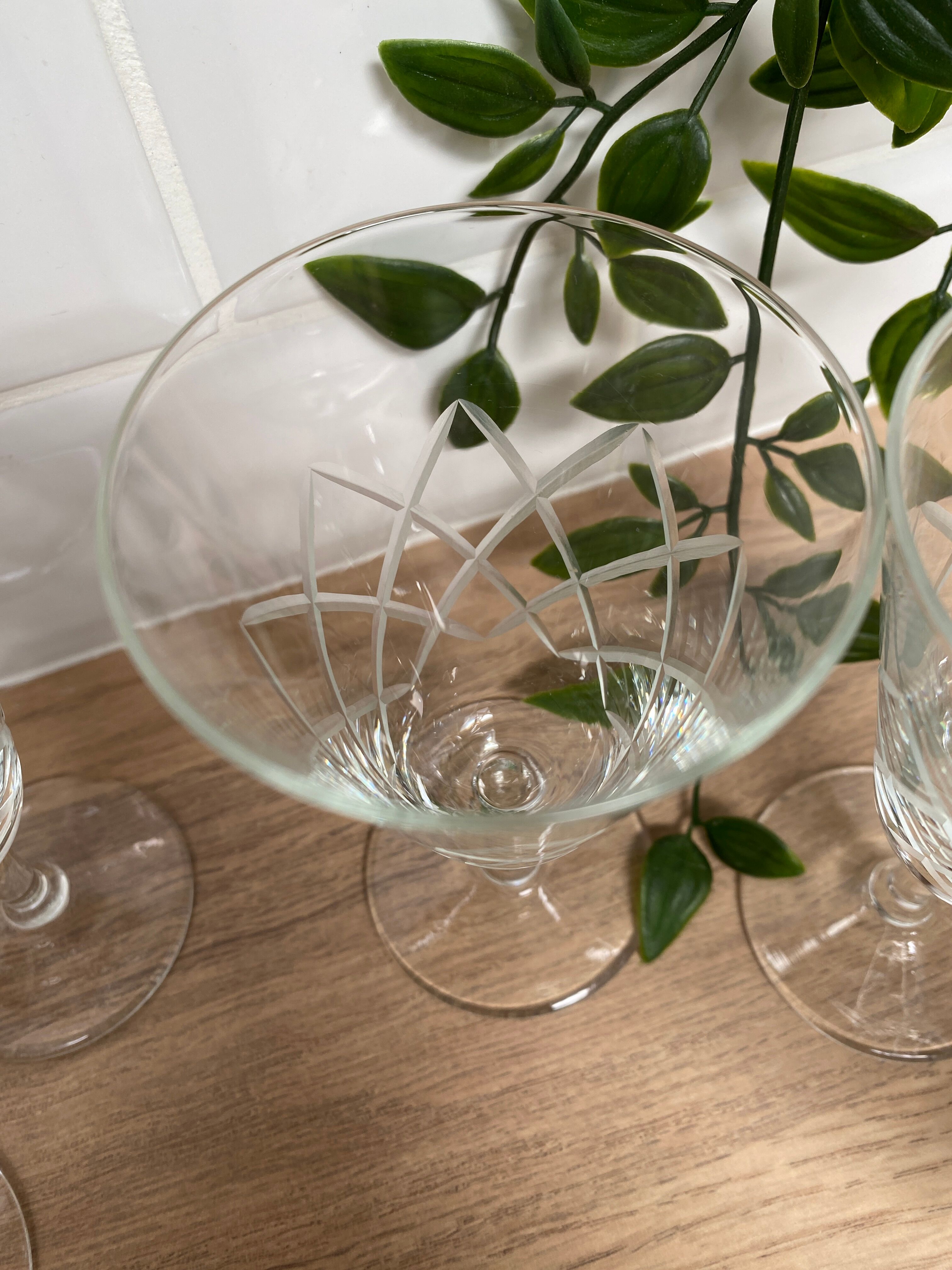 Set of 6 wine glasses
