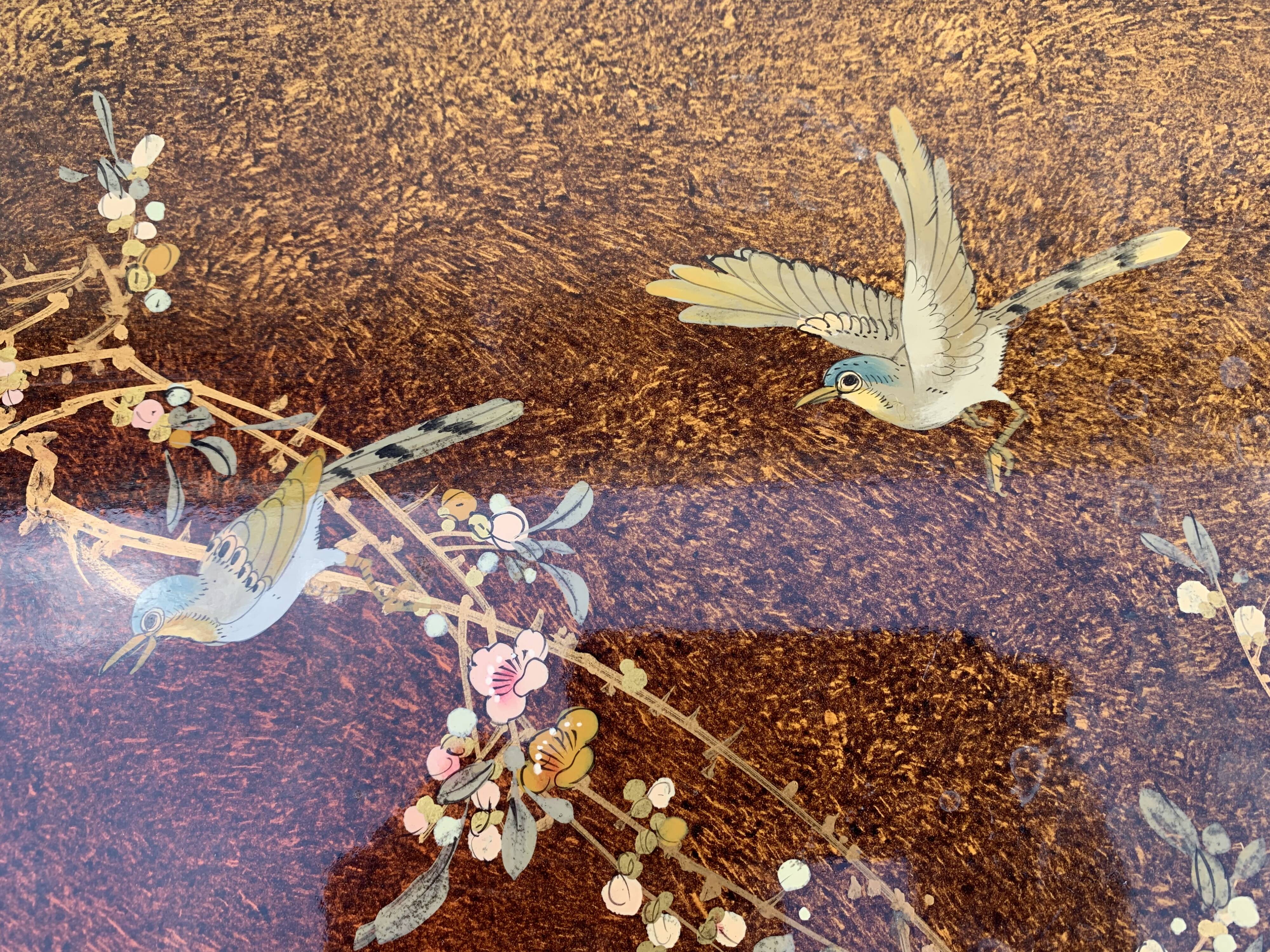 Venetian chest of drawers