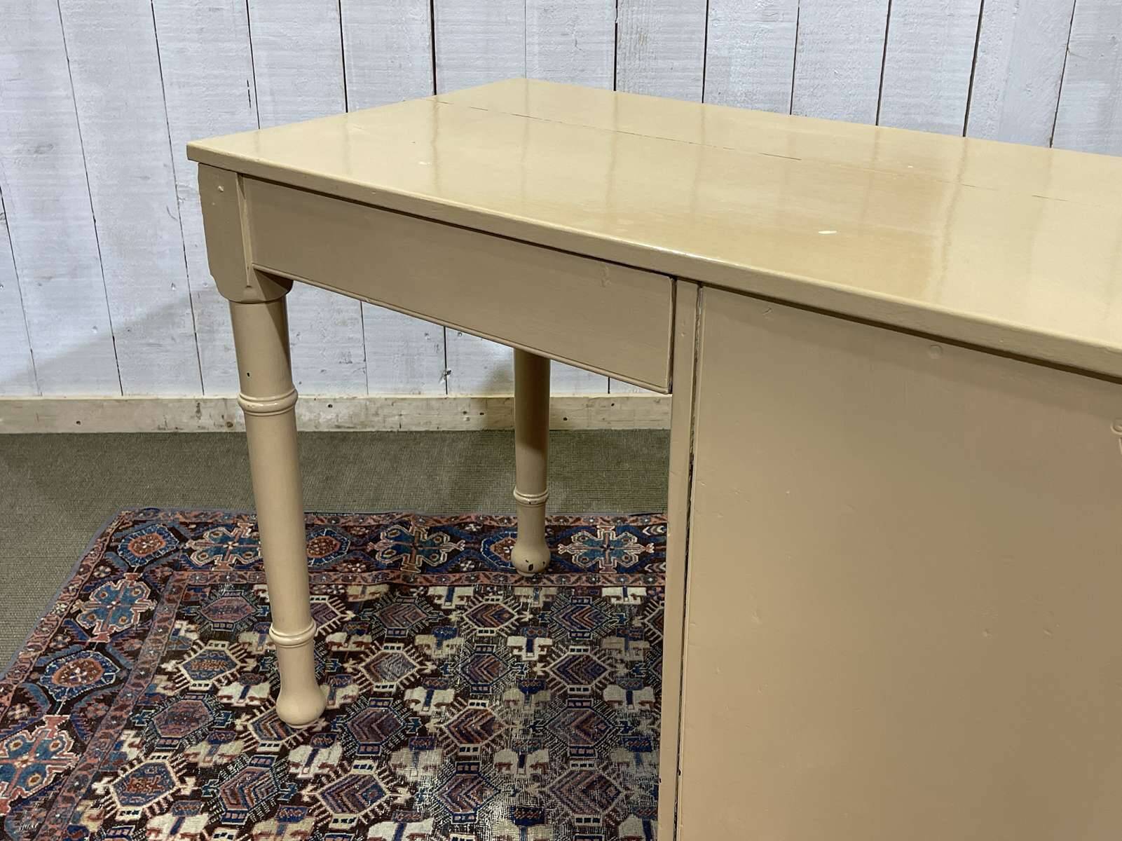 Bureau anglais en chêne et noyer du début XXème