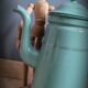Cafetière émaillée verte lignée