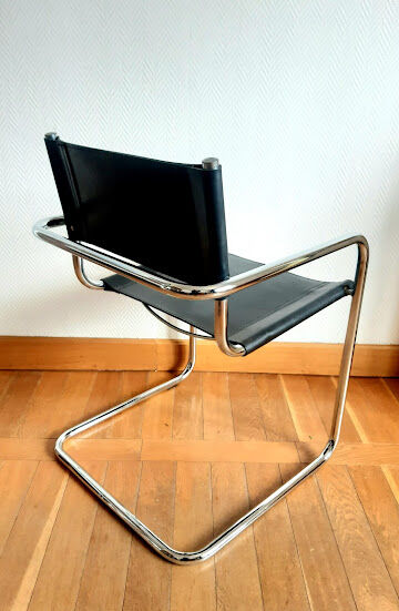Cantilever design armchair in tubular steel 1970
