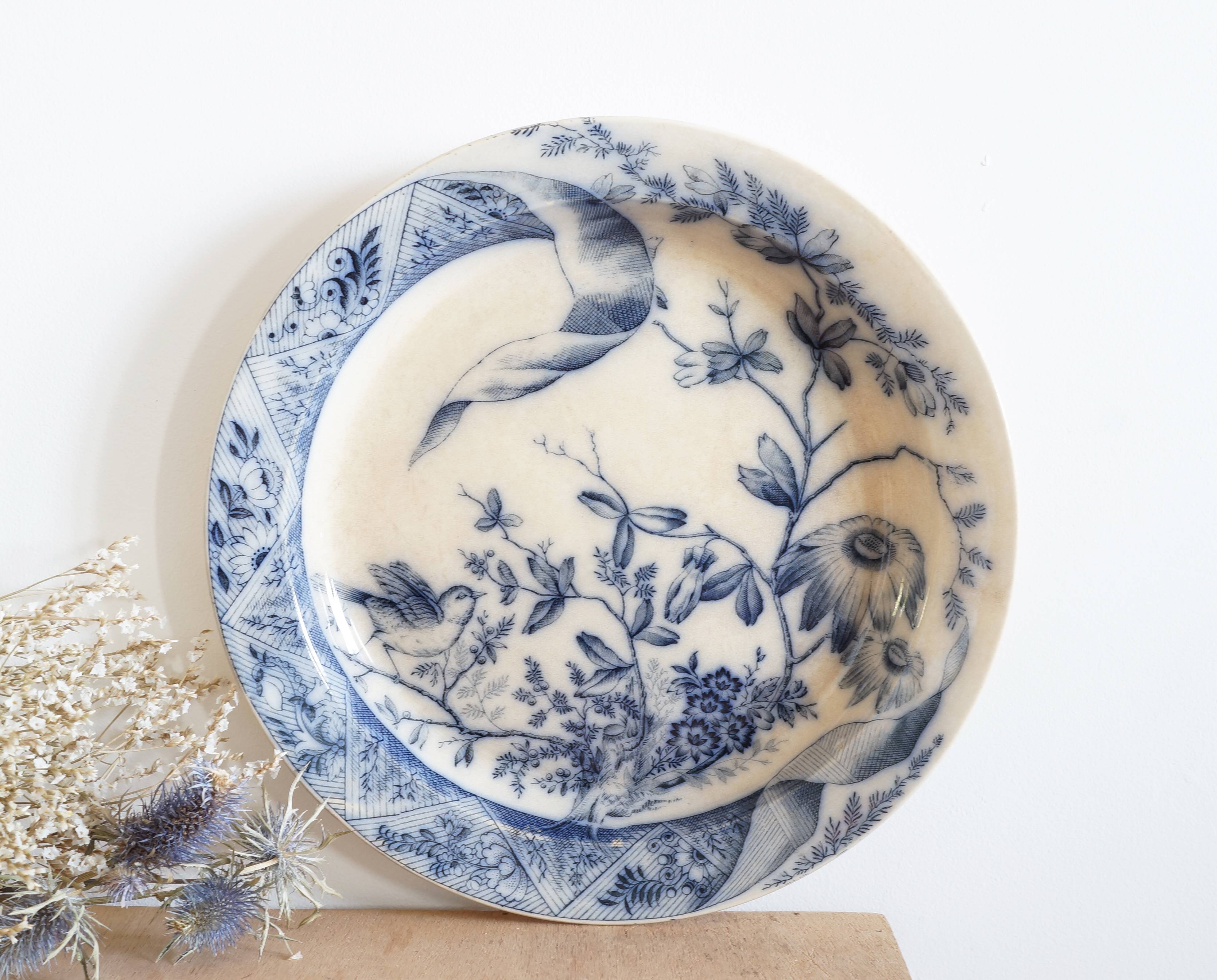 Old iron earth type dish 19th century