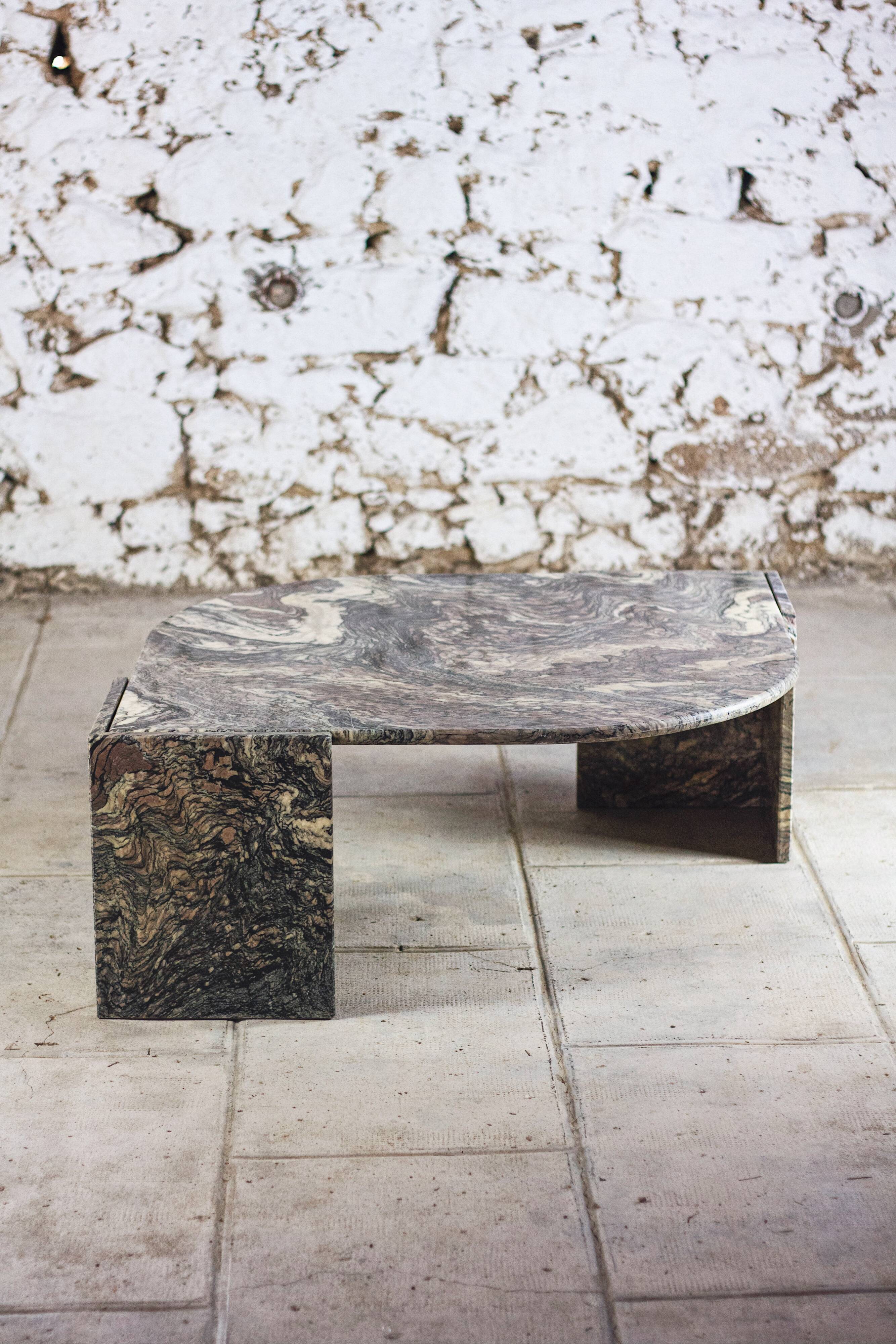 Eye-shaped marble coffee table by Roche Bobois, 1970