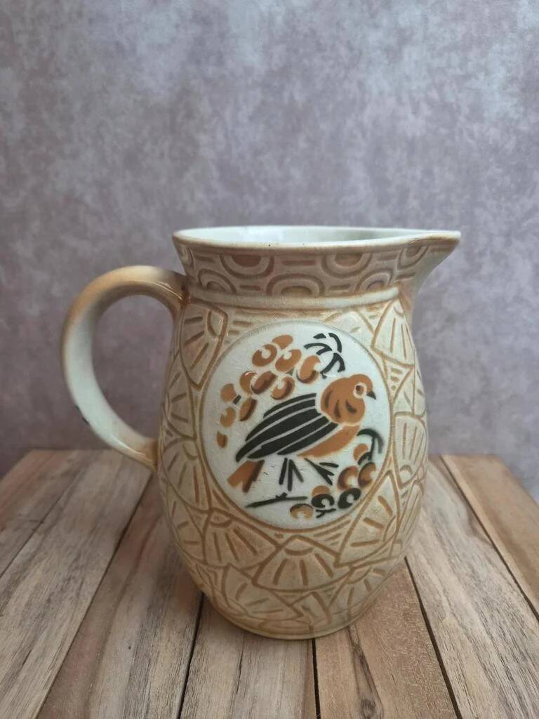 Antique Pichet Saint-Clément Keller & Guérin no. 719-2 – stylised Art Deco birds