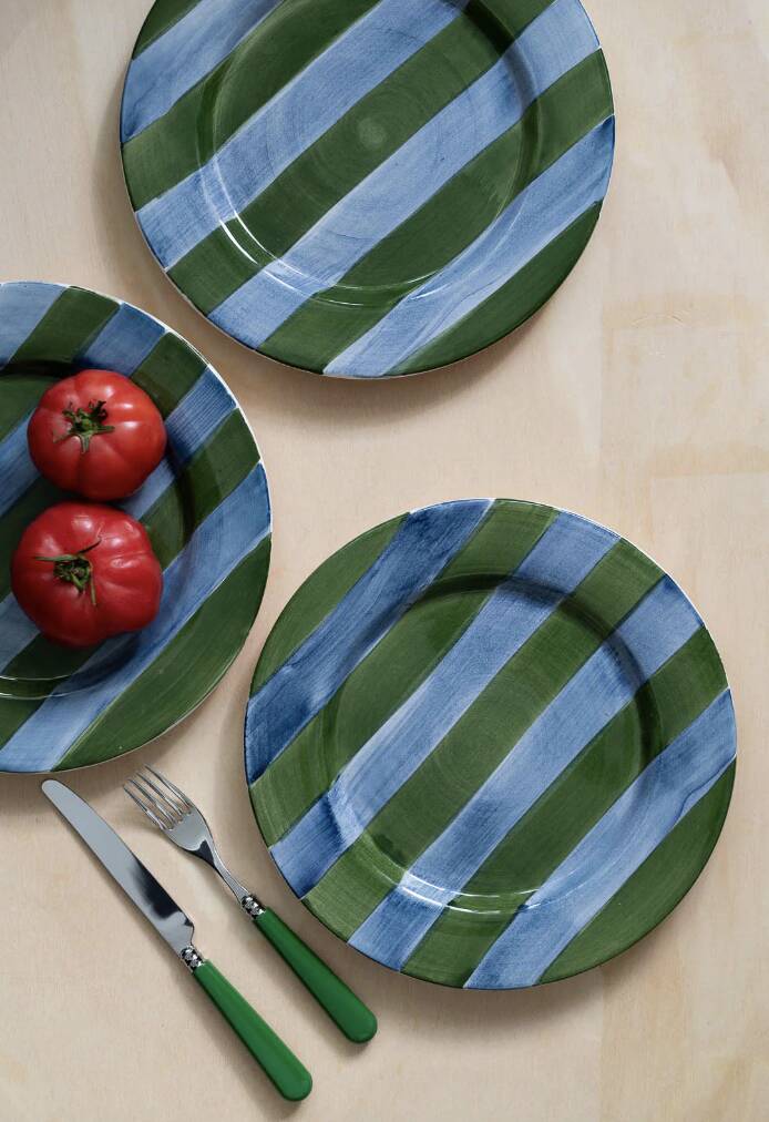 Set of 4 hand-painted ceramic dinner plates