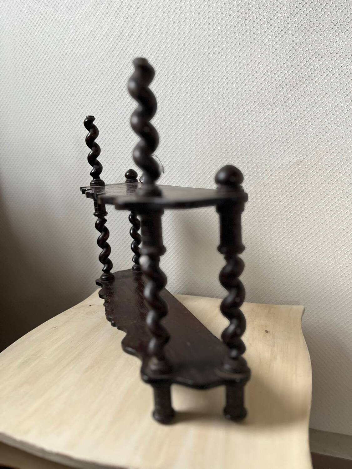 Small NAPOLEON III wooden wall shelf turns