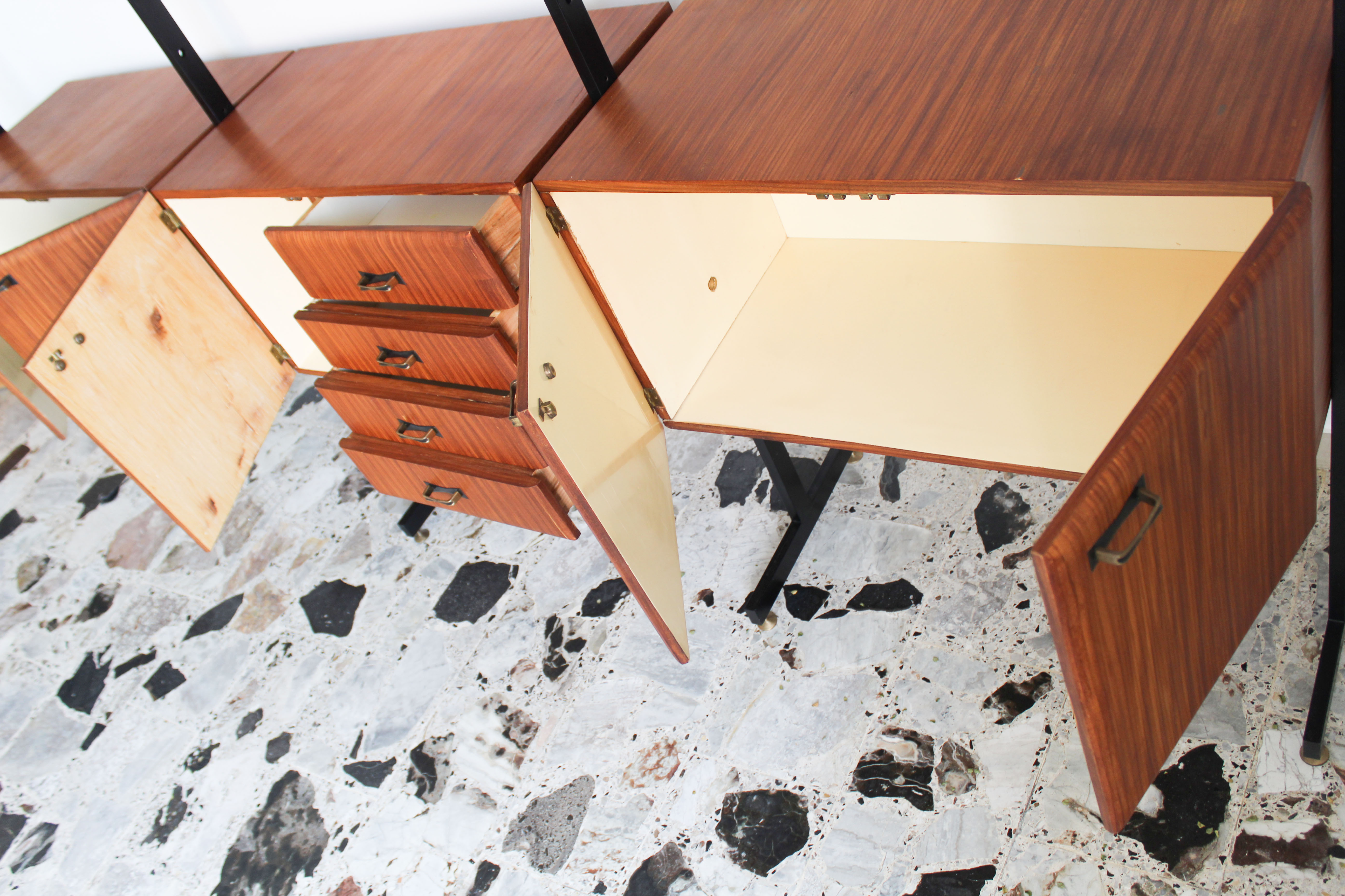Bookcase in slab wood and black metal, Italy 50s