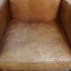 Fauteuil design en cuir de vachette couleur cognac clair