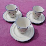 Lots of 3 cups & ceramic saucers