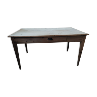 Farm table