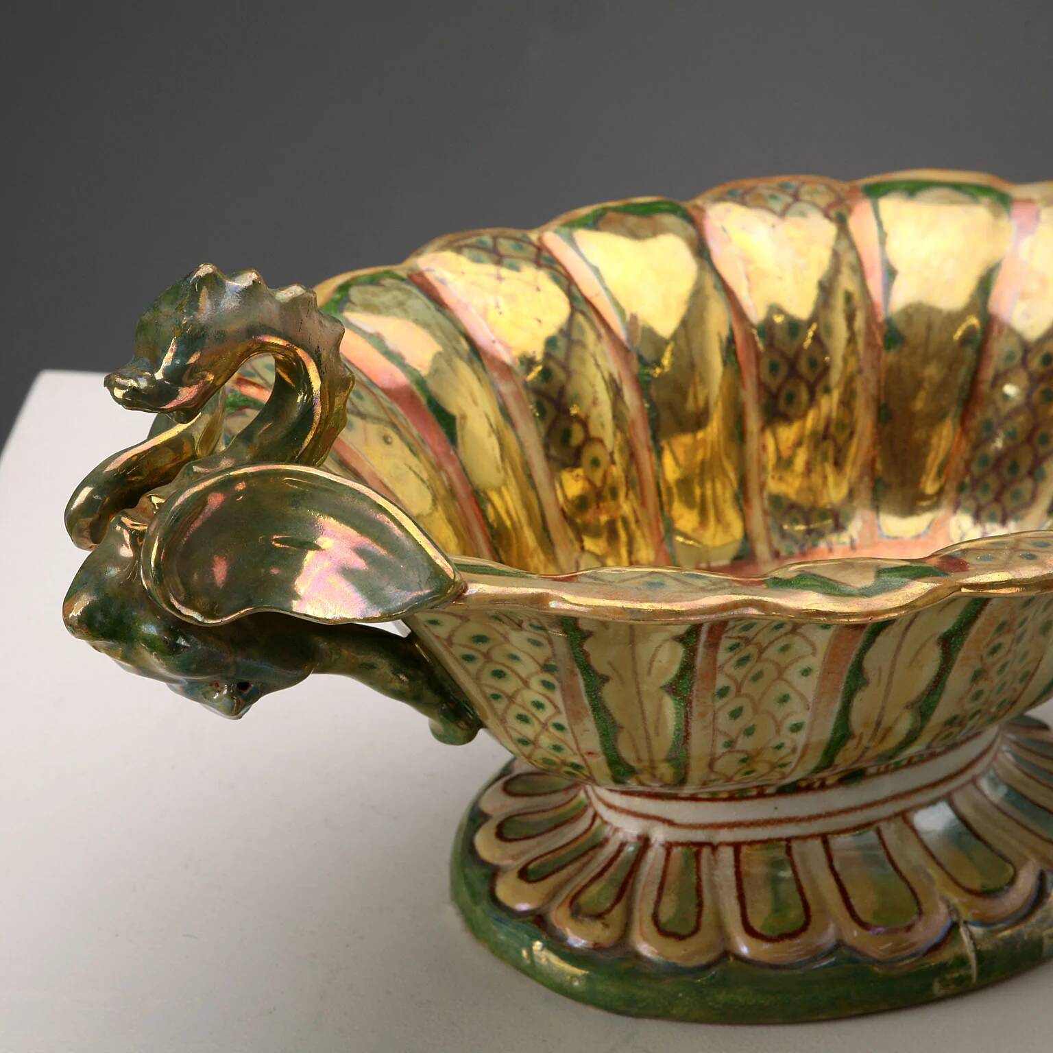 Vintage centrepiece in majolica from Gualdo Tadino, Italy, 1930s.
