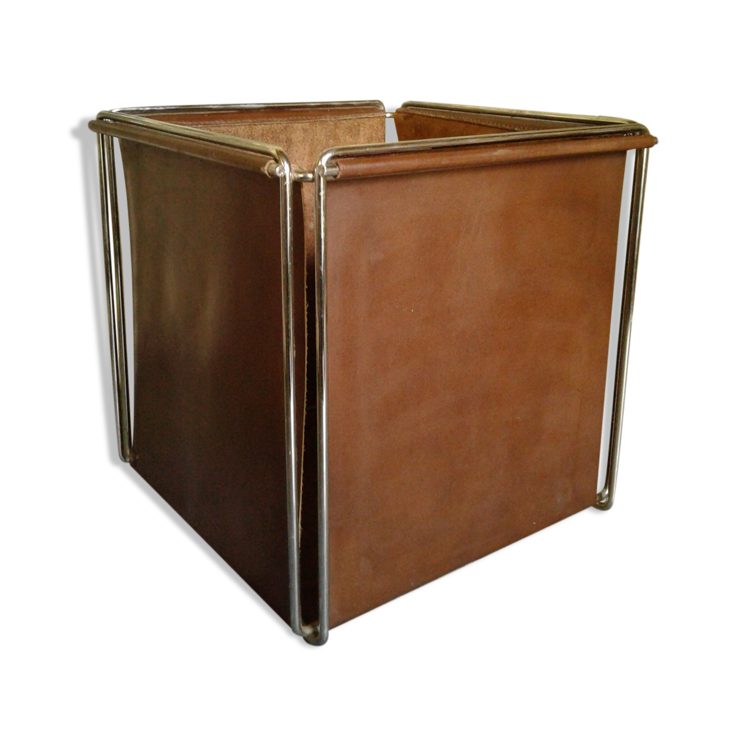 Wastepaper basket