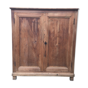 Armoire en bois avec - portes