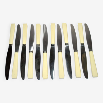 Lot de 12 couteaux vintage en résine ivoire par louis springer strasbourg 19.5cm