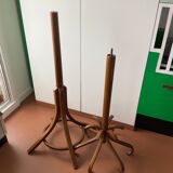 Baumann parrot coat rack