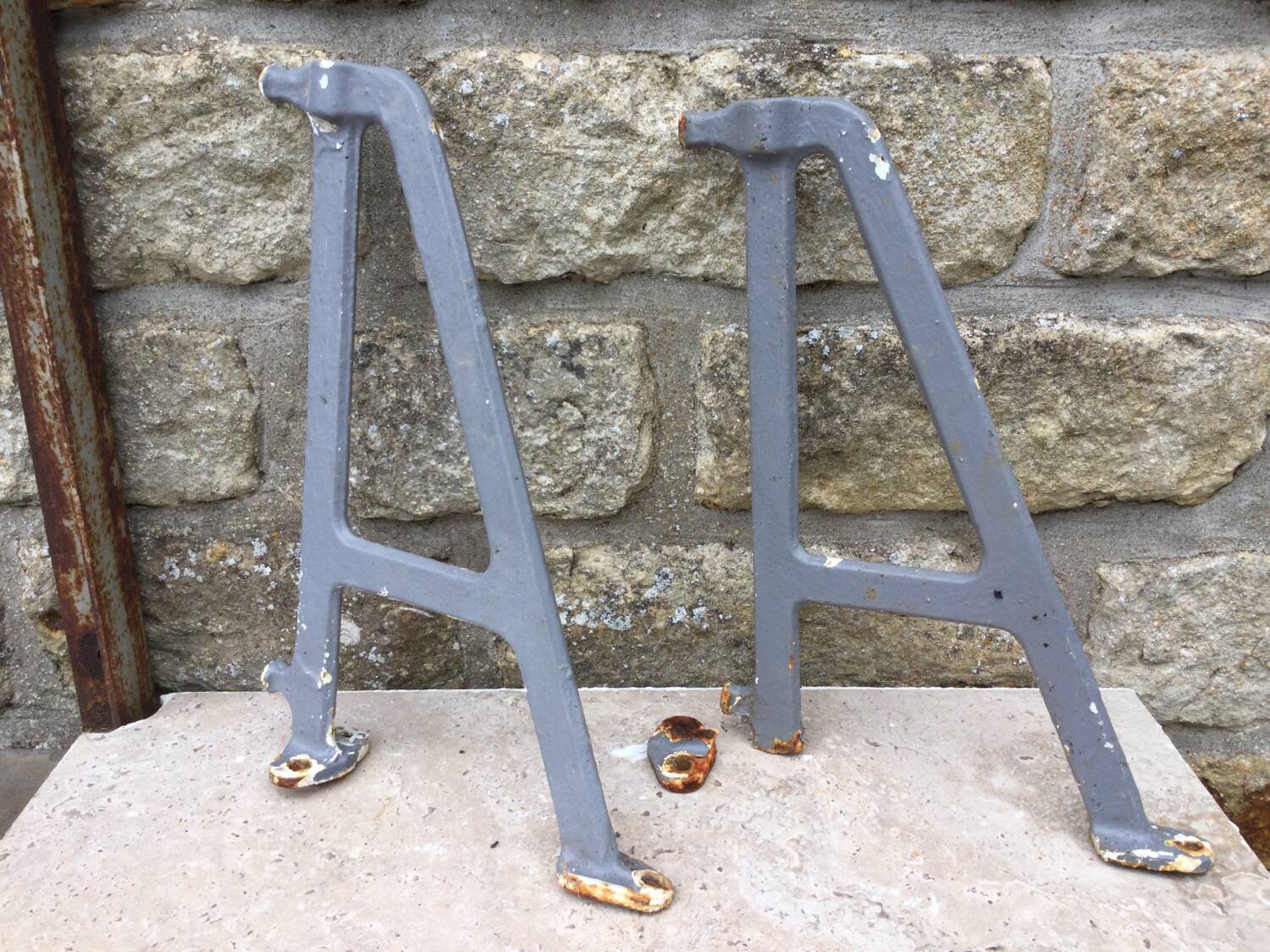 White ceramic washbasin, 1950