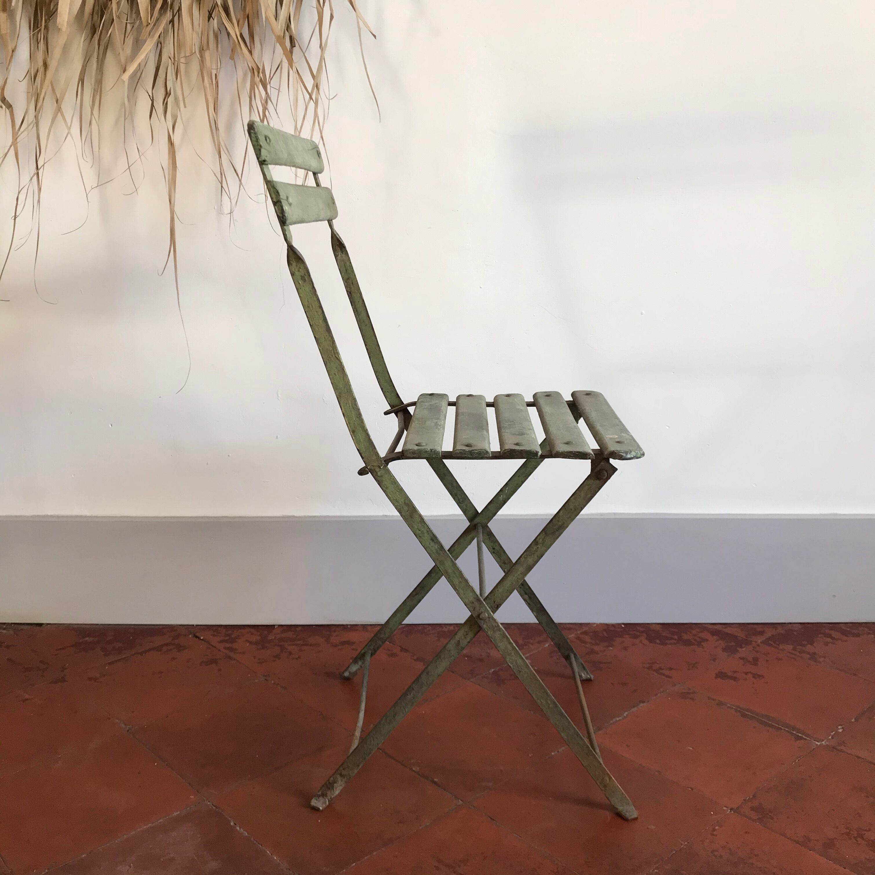 Folding garden chair