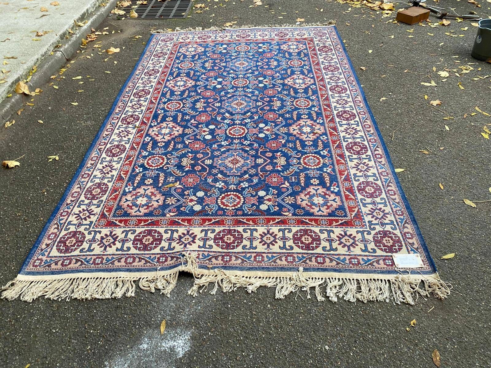 Chinese Sinkiang rug in burgundy handmade wool 200x300cm from 1970