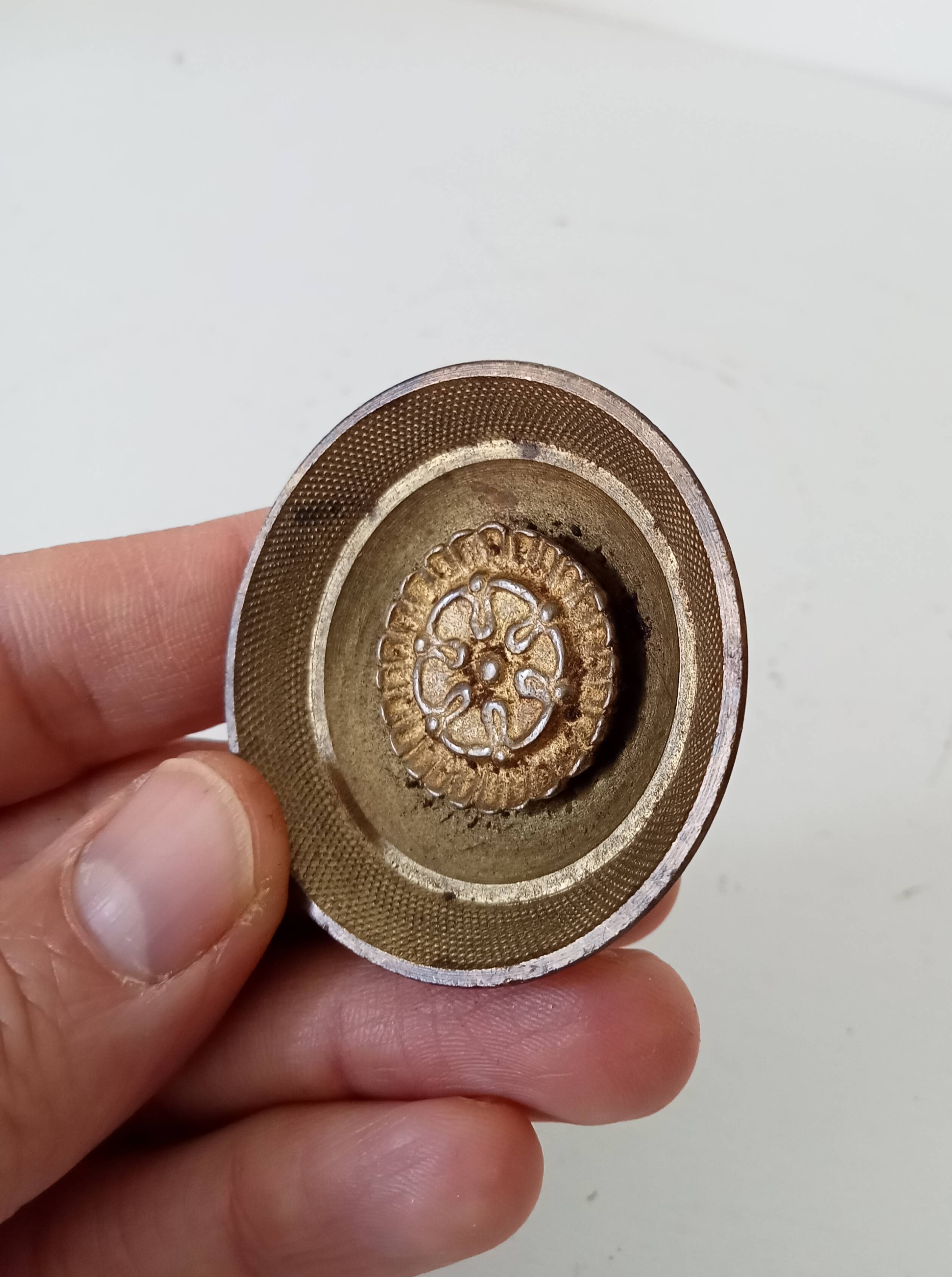 Pair of antique Empire furniture knobs from the 19th century in solid bronze.