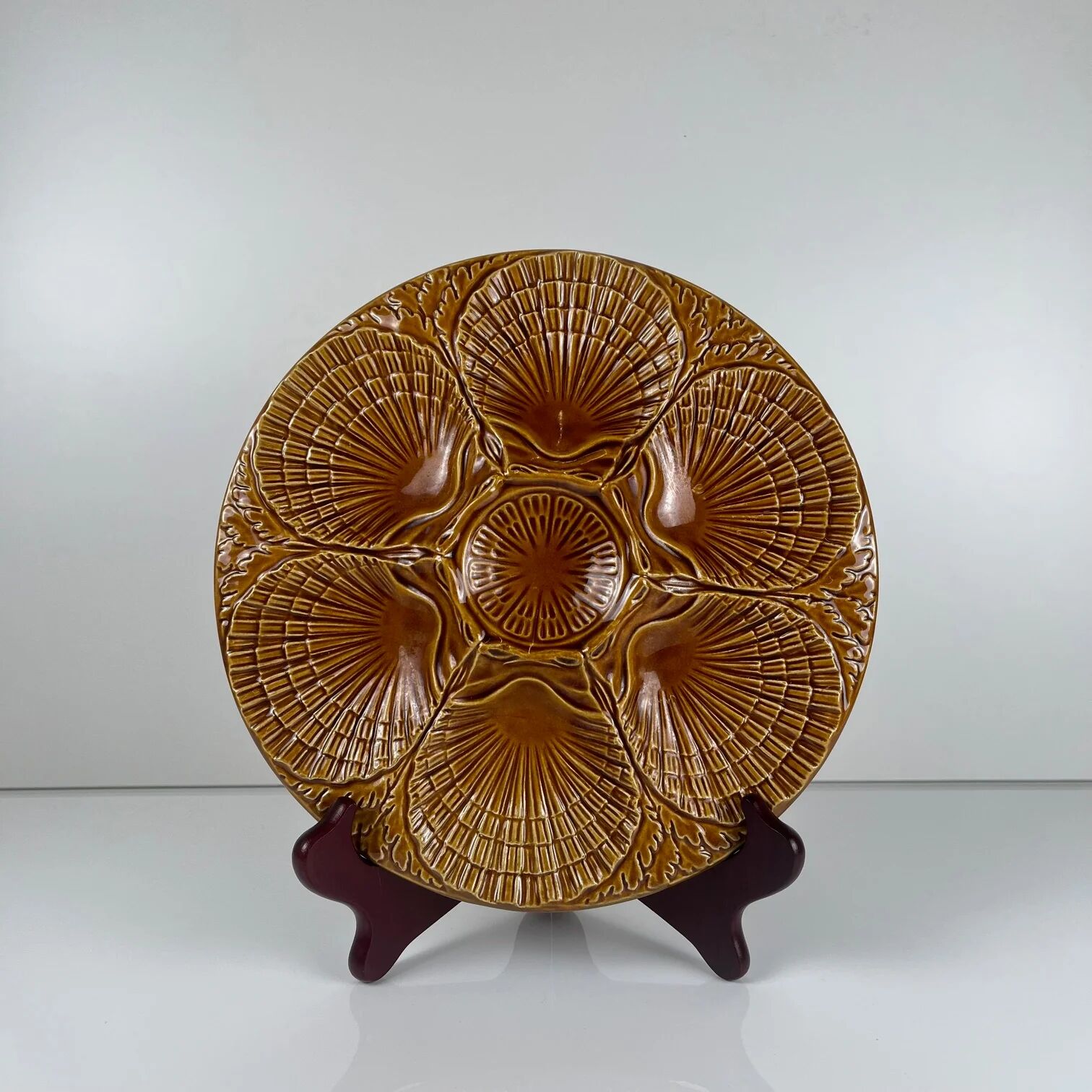 Set of 6 oyster plates in barbotine style by Secla, Portugal