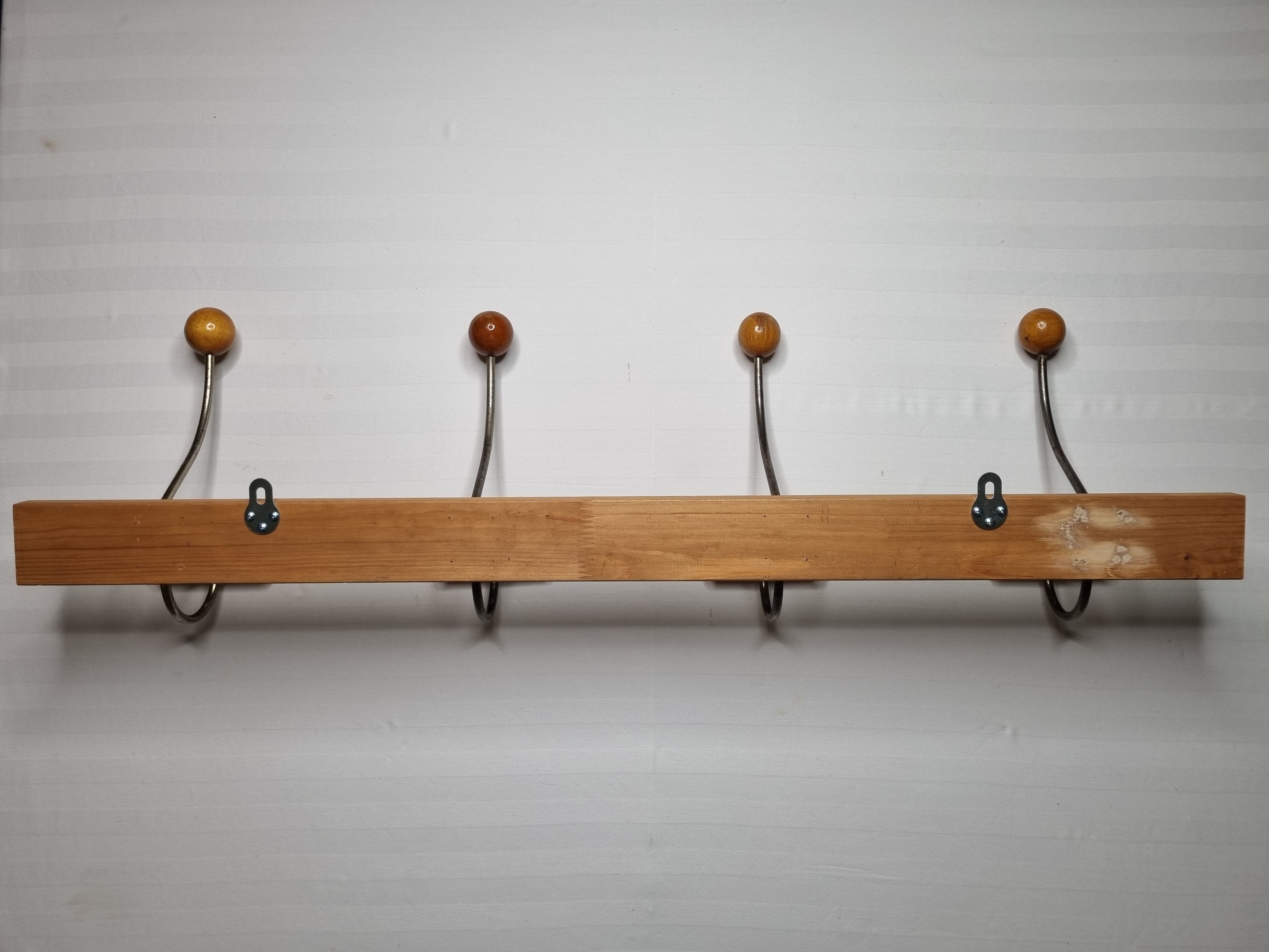 Wall coat rack "bistrot" in metal and wood 1900, 4 hooks