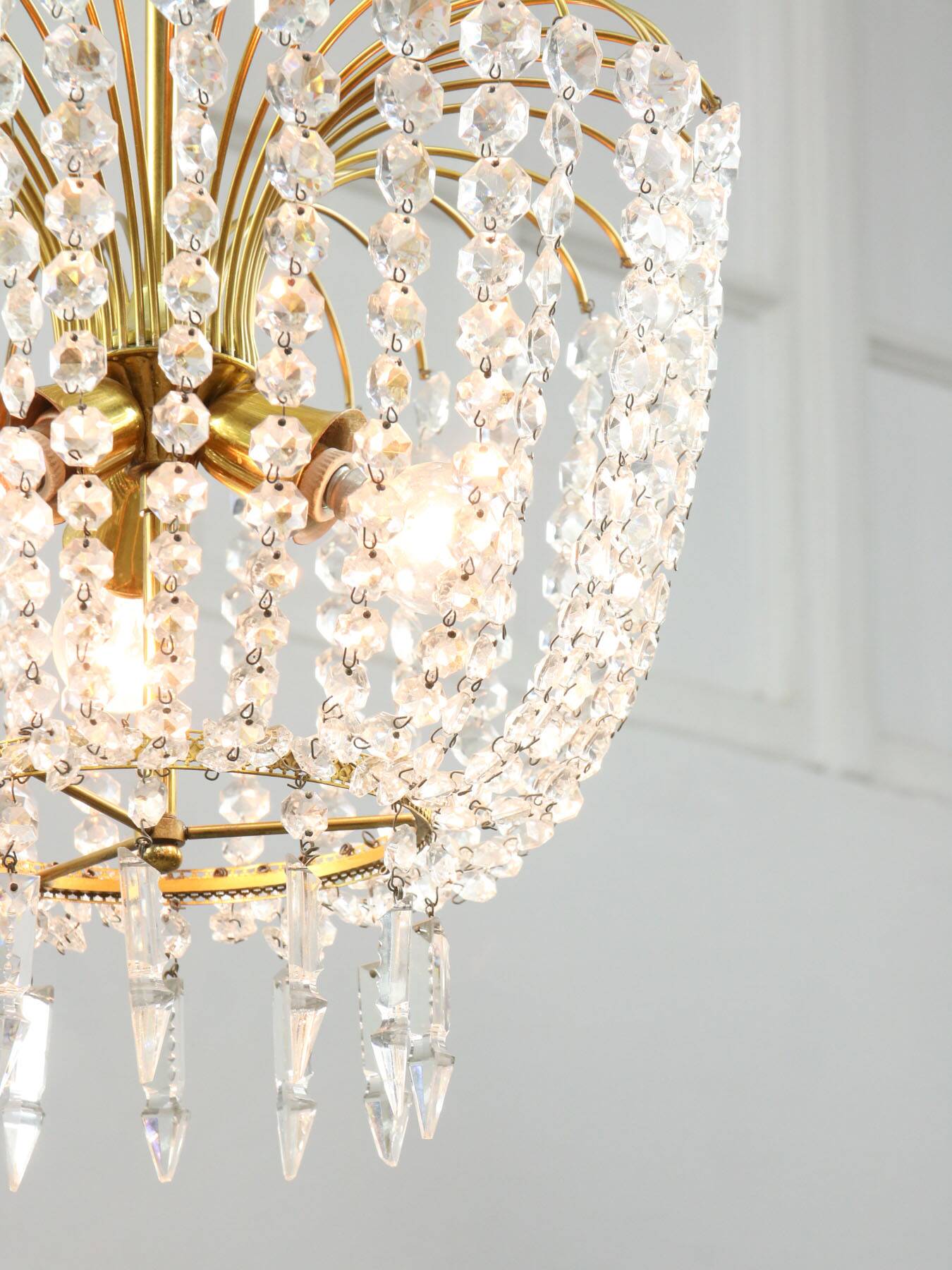Vintage Italian Crystal and Gilt Metal Chandelier, 1980s