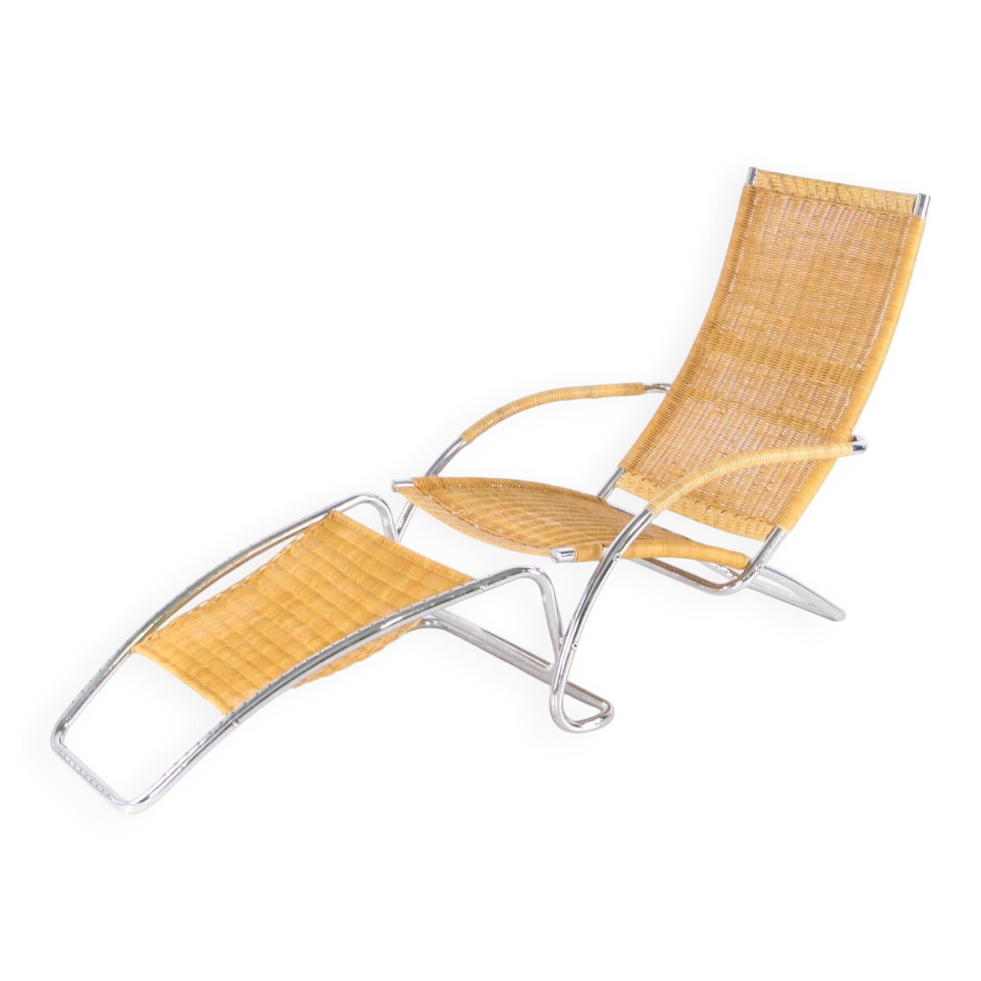 Wicker and chrome chaise longue