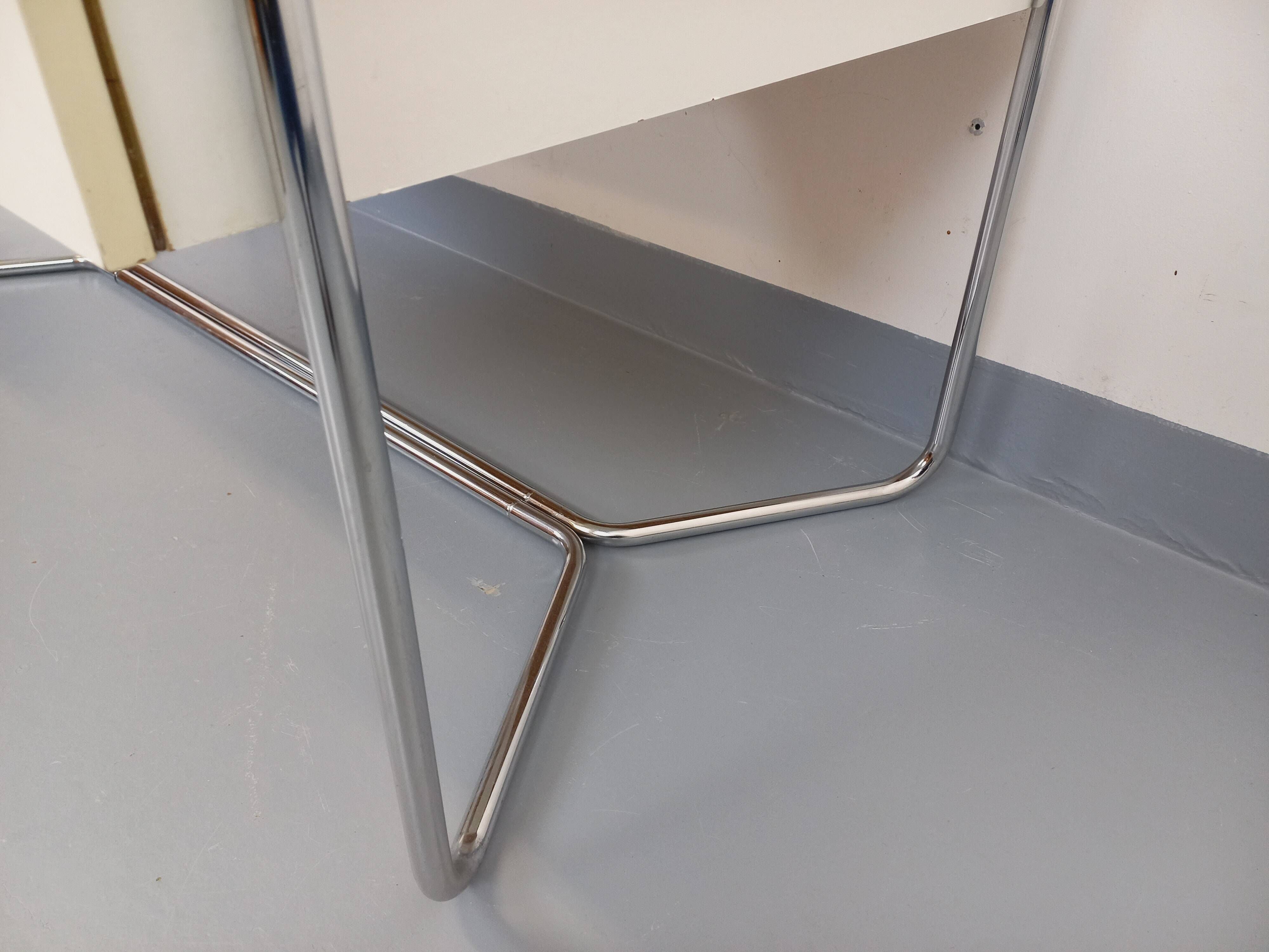 Vintage Bauhaus style desk in melamine and chrome metal from the 1970s.