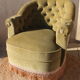 Paire de fauteuils crapauds et leur pouf vert