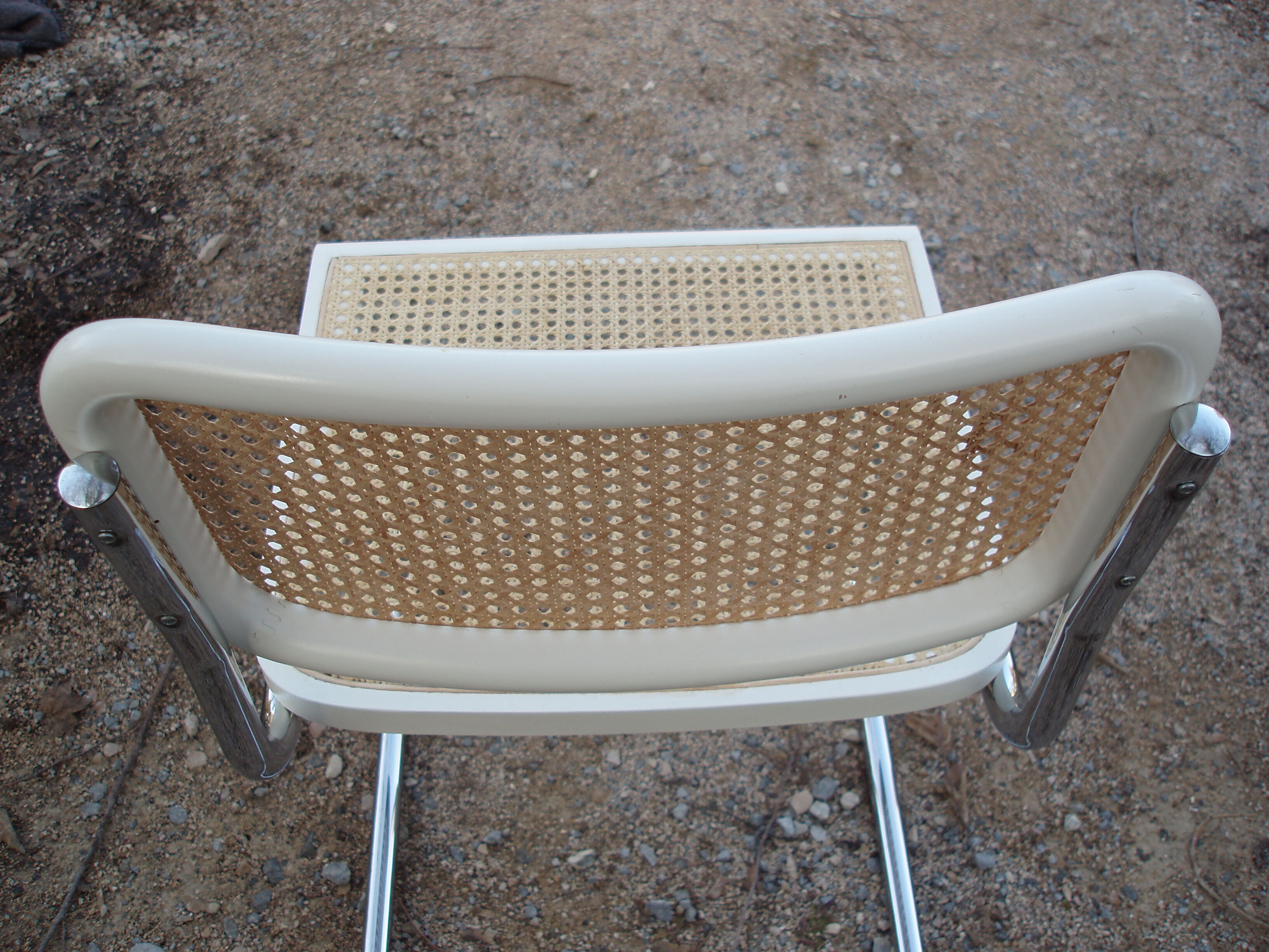 Set de 4 chaises blanches Cesca B 32 de Marcel Breuer made in Italy 1998