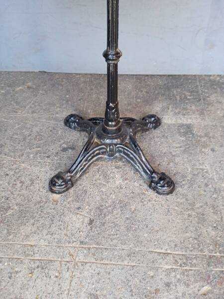 80cm marble bistro table / pedestal table