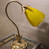 Lampe acier doré avec tulipe pate de verre jaune marbré ancienne,