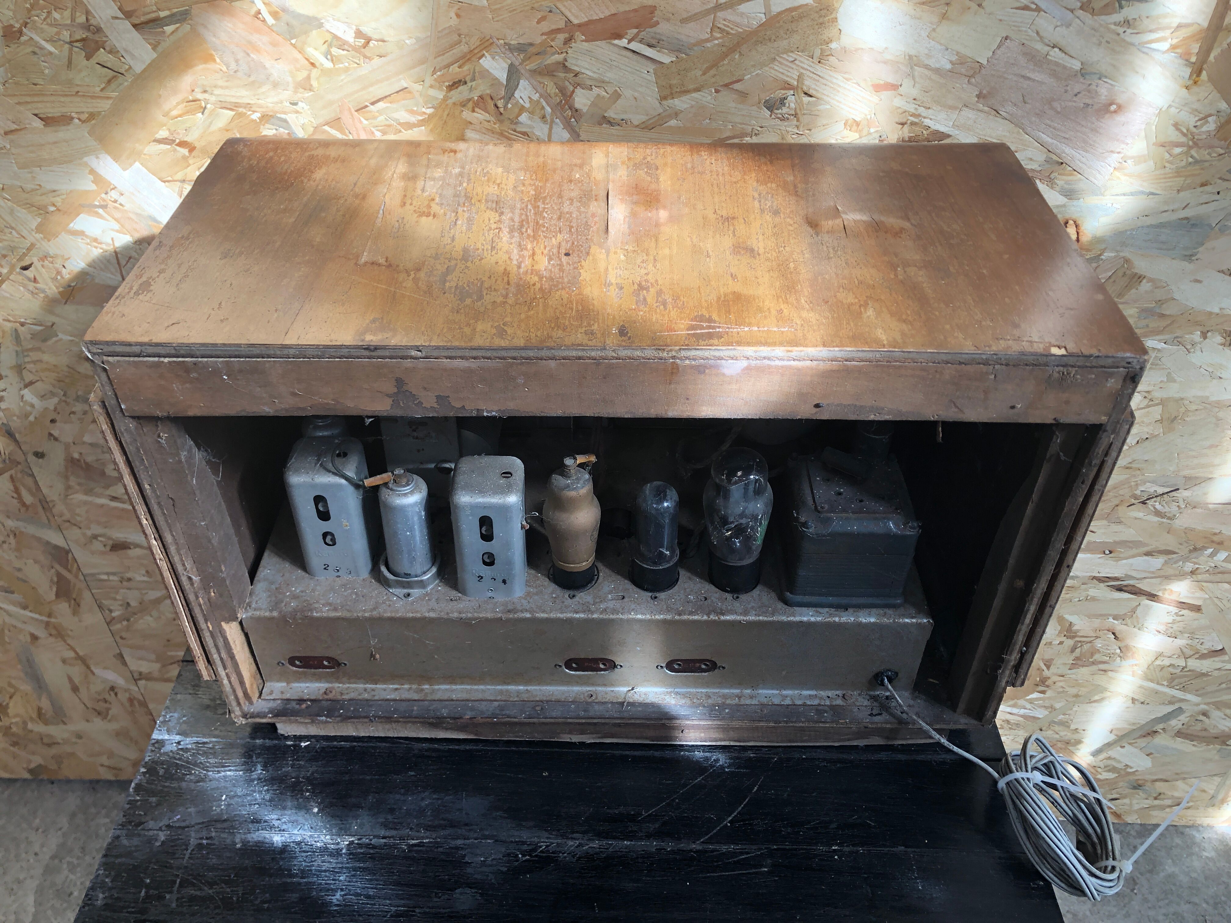 Old Radio TSF CRISLER Wood + Bakelite Buttons Vintage Hifi Decoration