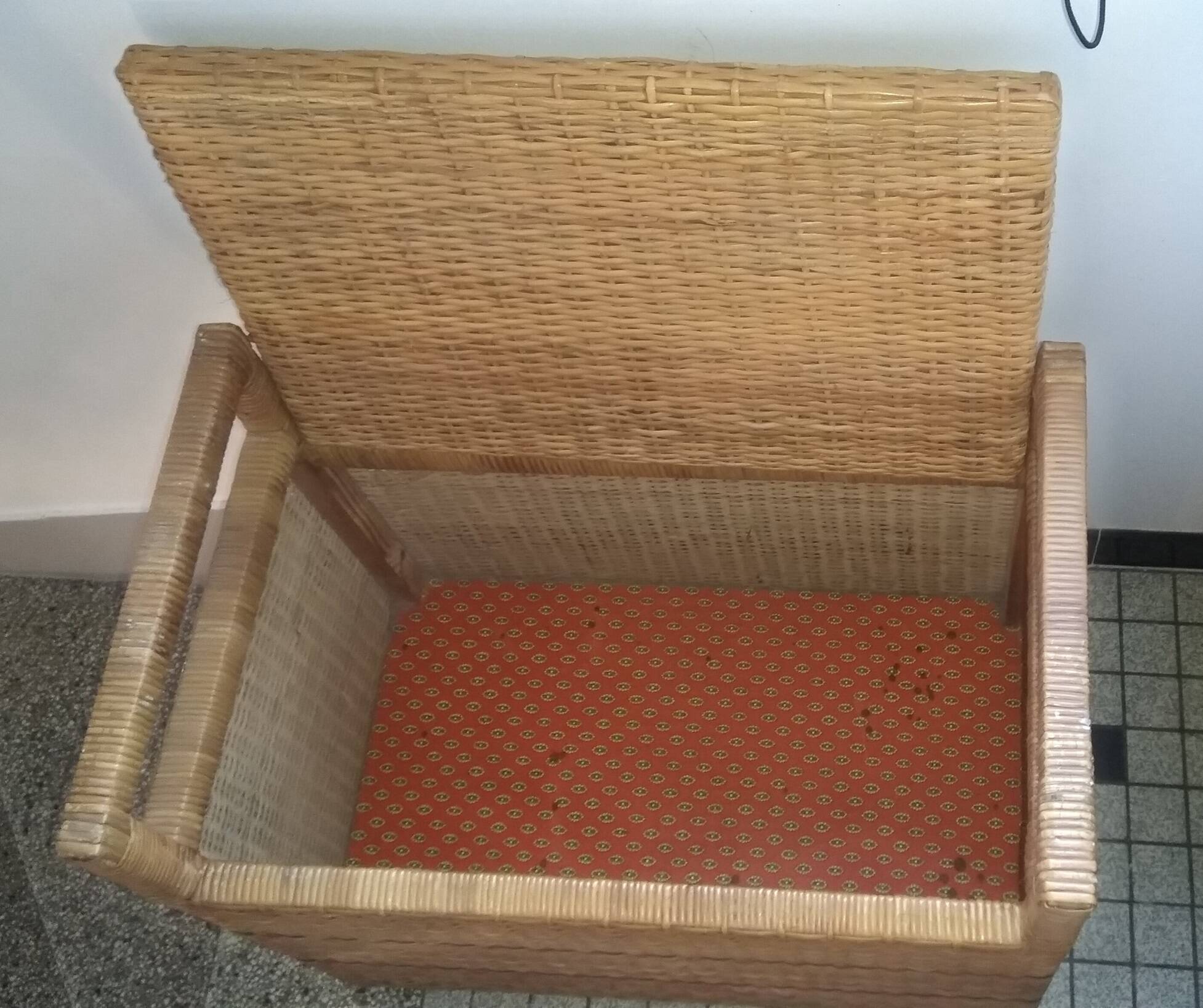 Coffre banc en rotin vintage