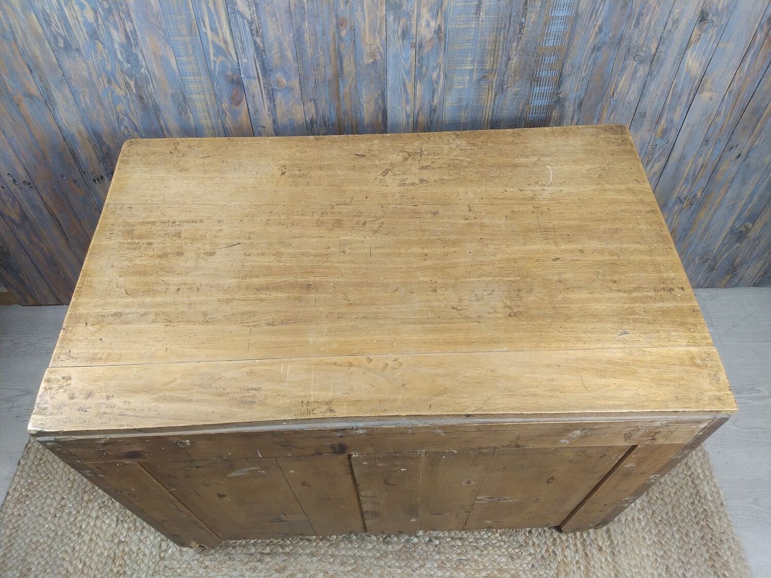 Vintage wooden chest of drawers