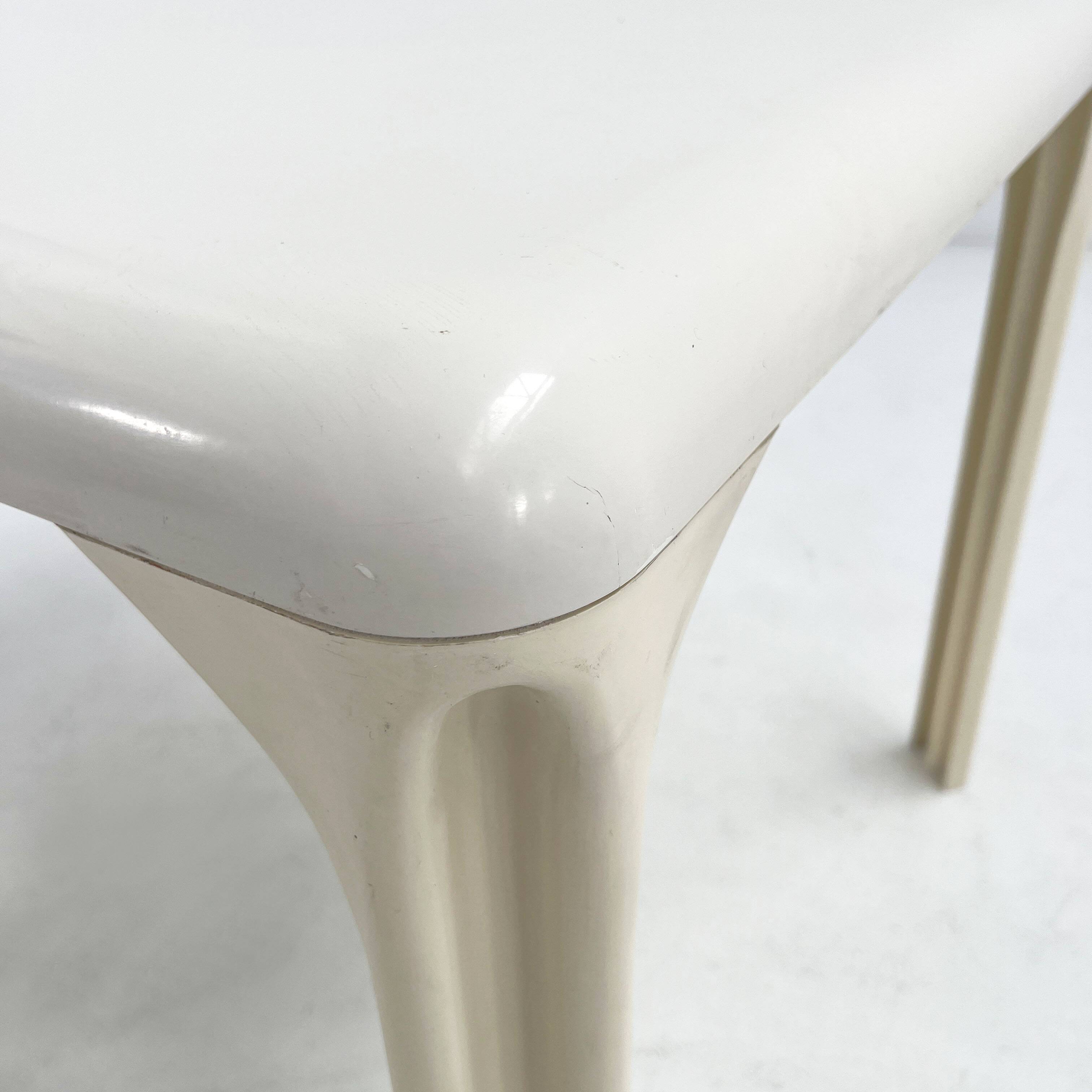 Table à manger Stadio Blanche par Vico Magistretti pour Artemide, 1970