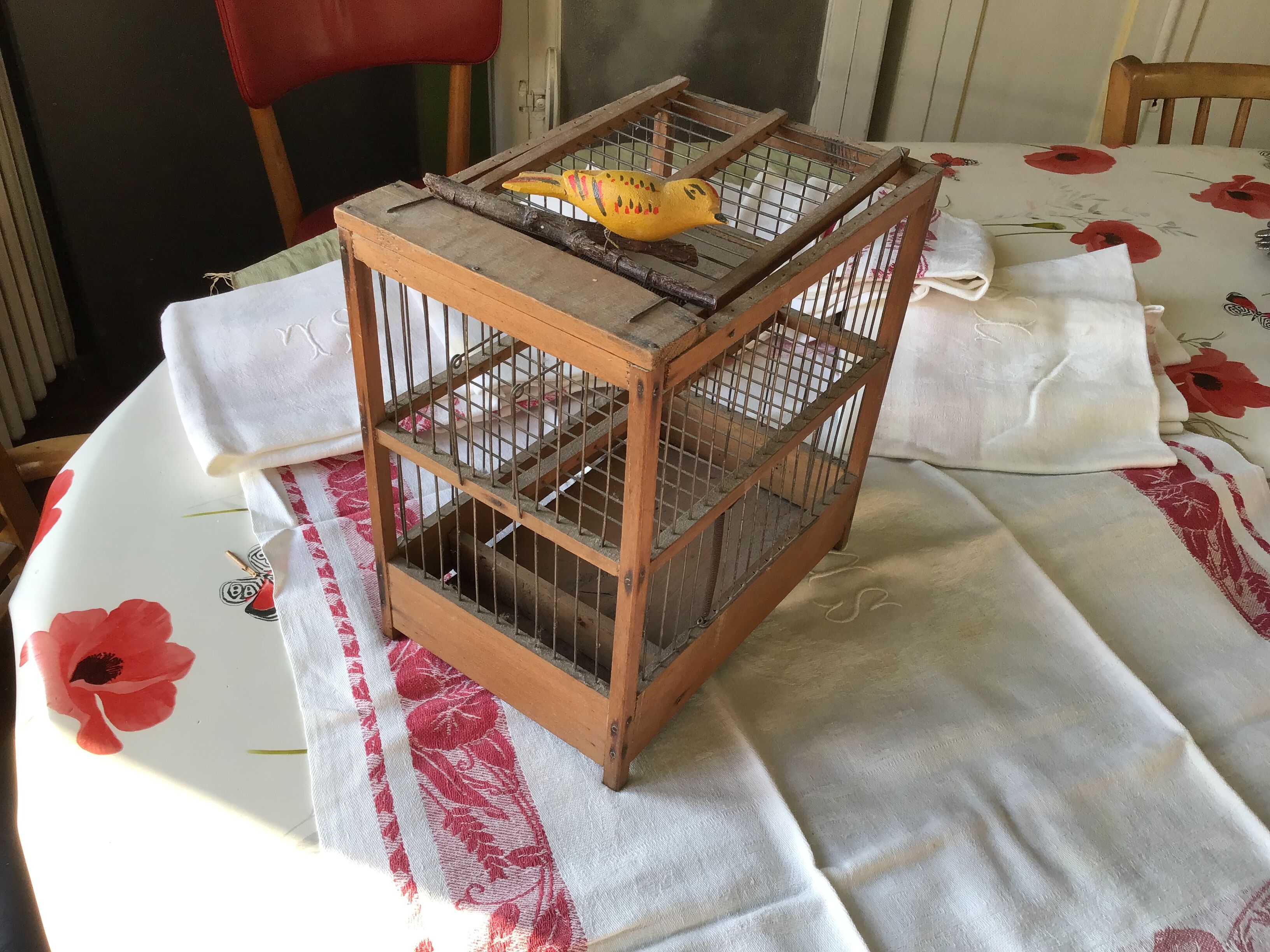 Cage à oiseaux en bois et fer