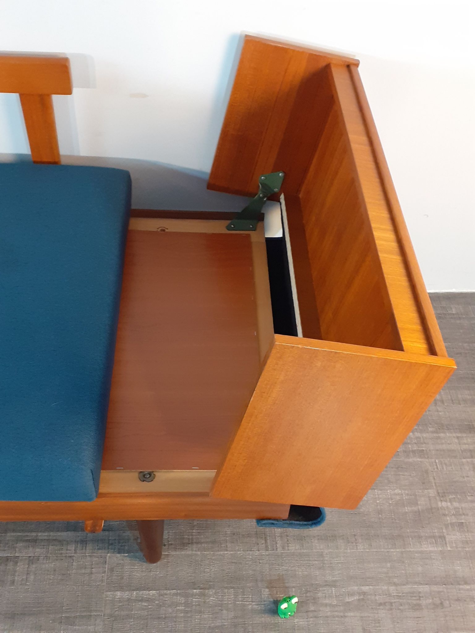 Norwegian daybed sofa in teak and blue fabric, renovated, vintage scandinavian 1960s